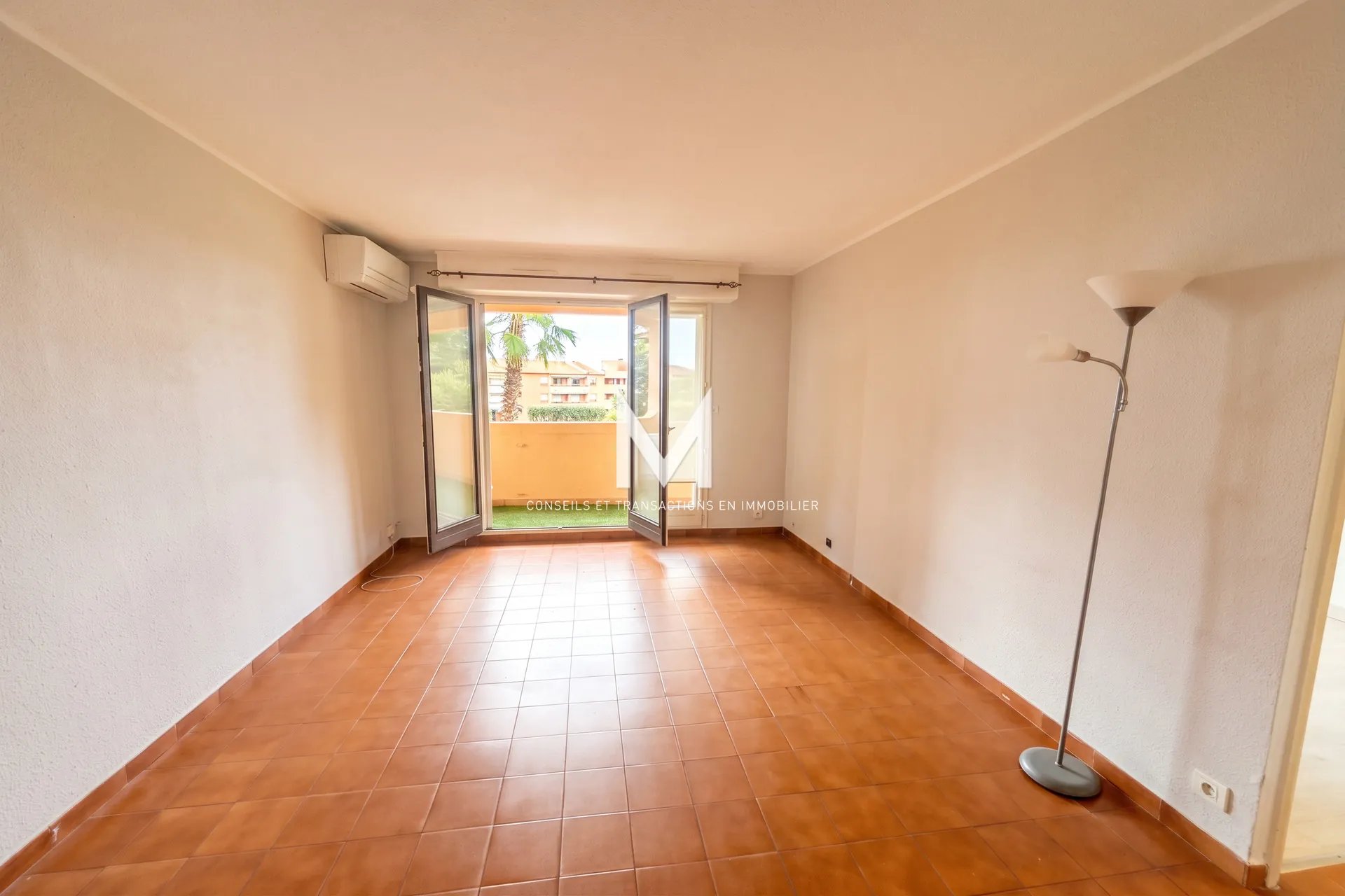 Appartement 2 pièces avec terrasse à Saint-Maxime proche plage
