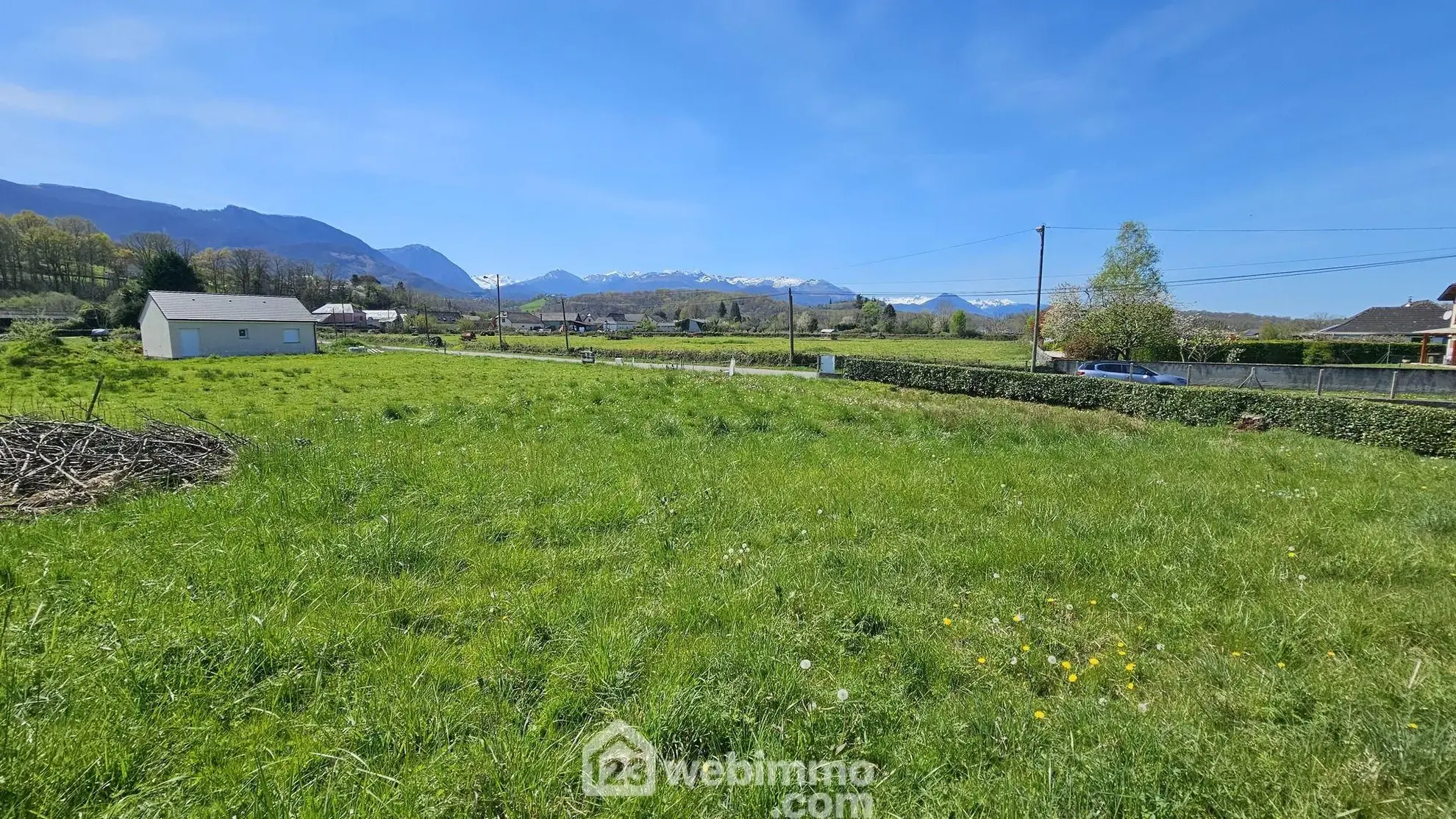Terrain constructible de 986 m² avec permis à Montaut, Pyrénées, vue dégagée