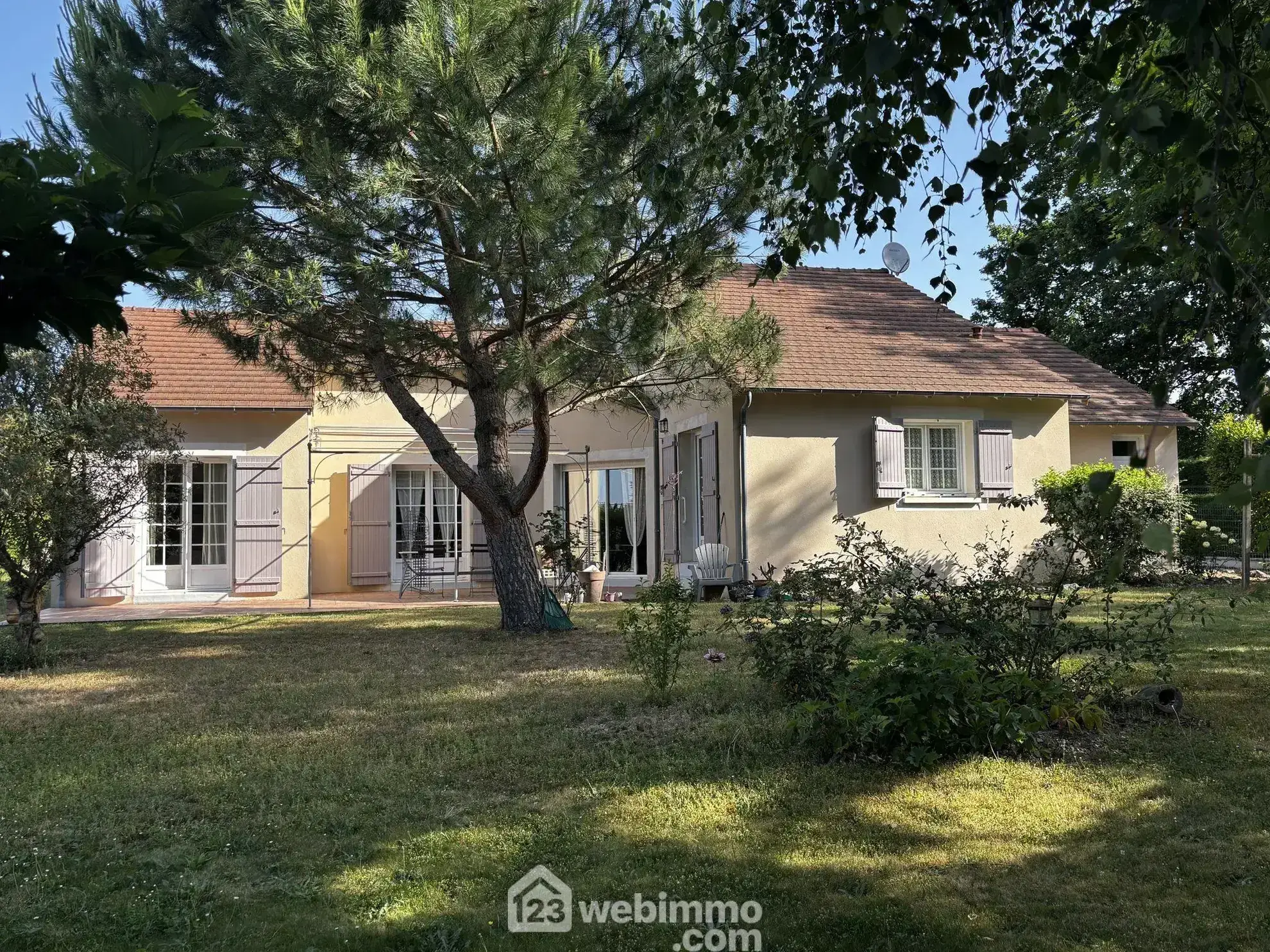 Maison familiale de 147 m² à Châtellerault avec jardin et dépendances