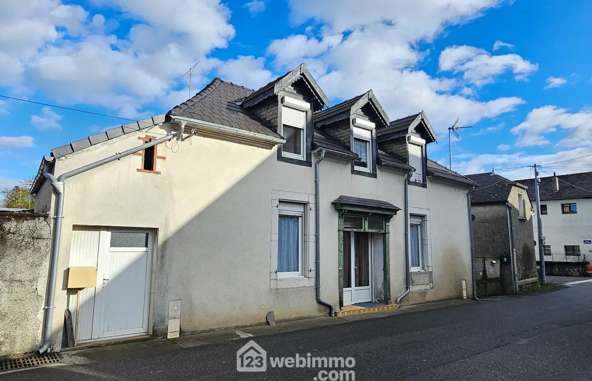 Maison de village à Bénéjacq de 78 m² avec jardin et atelier - Investissement idéal