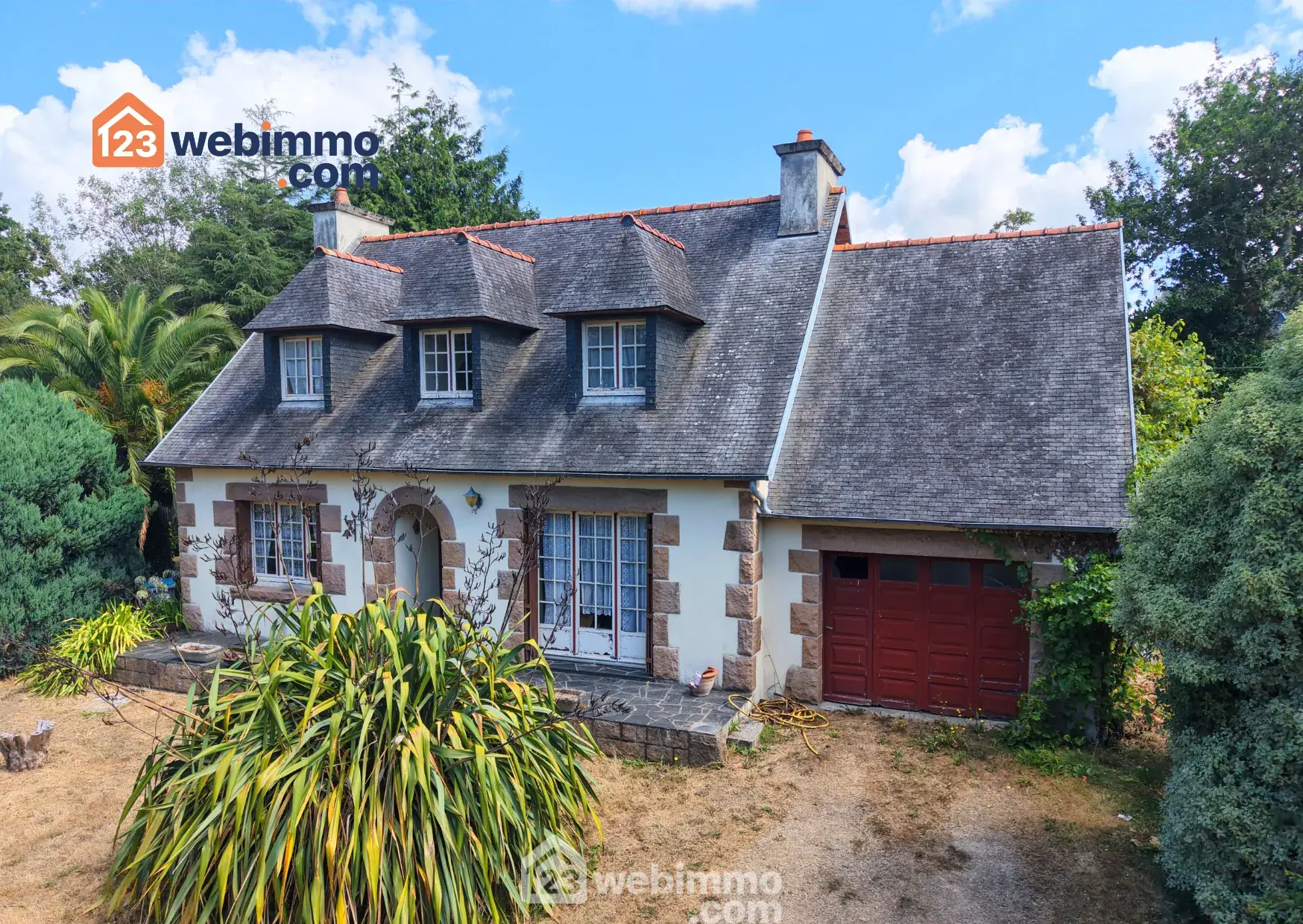 Maison à rénover de 97 m² à Tredrez-Locquémeau, proche de la plage