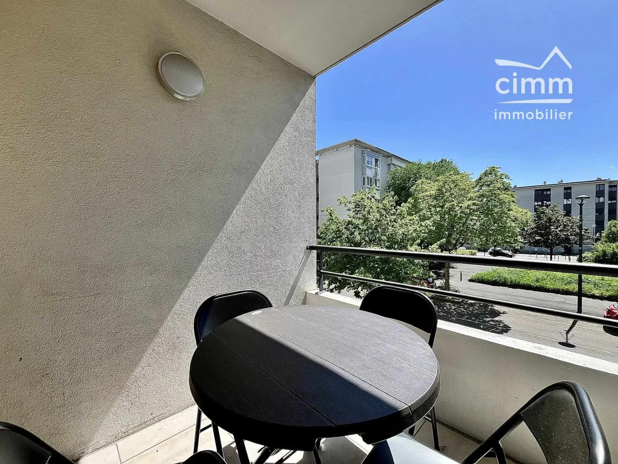 Appartement 4 pièces à vendre à Grenoble avec balcon et jardin