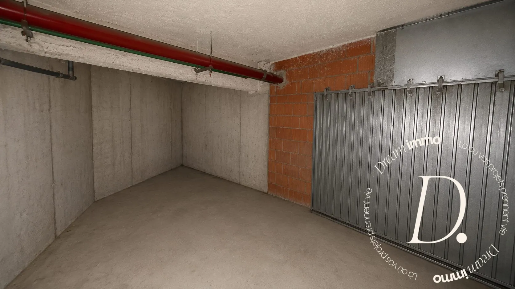 Garage fermé 14 m² à vendre à Montpellier, secteur Boutonnet