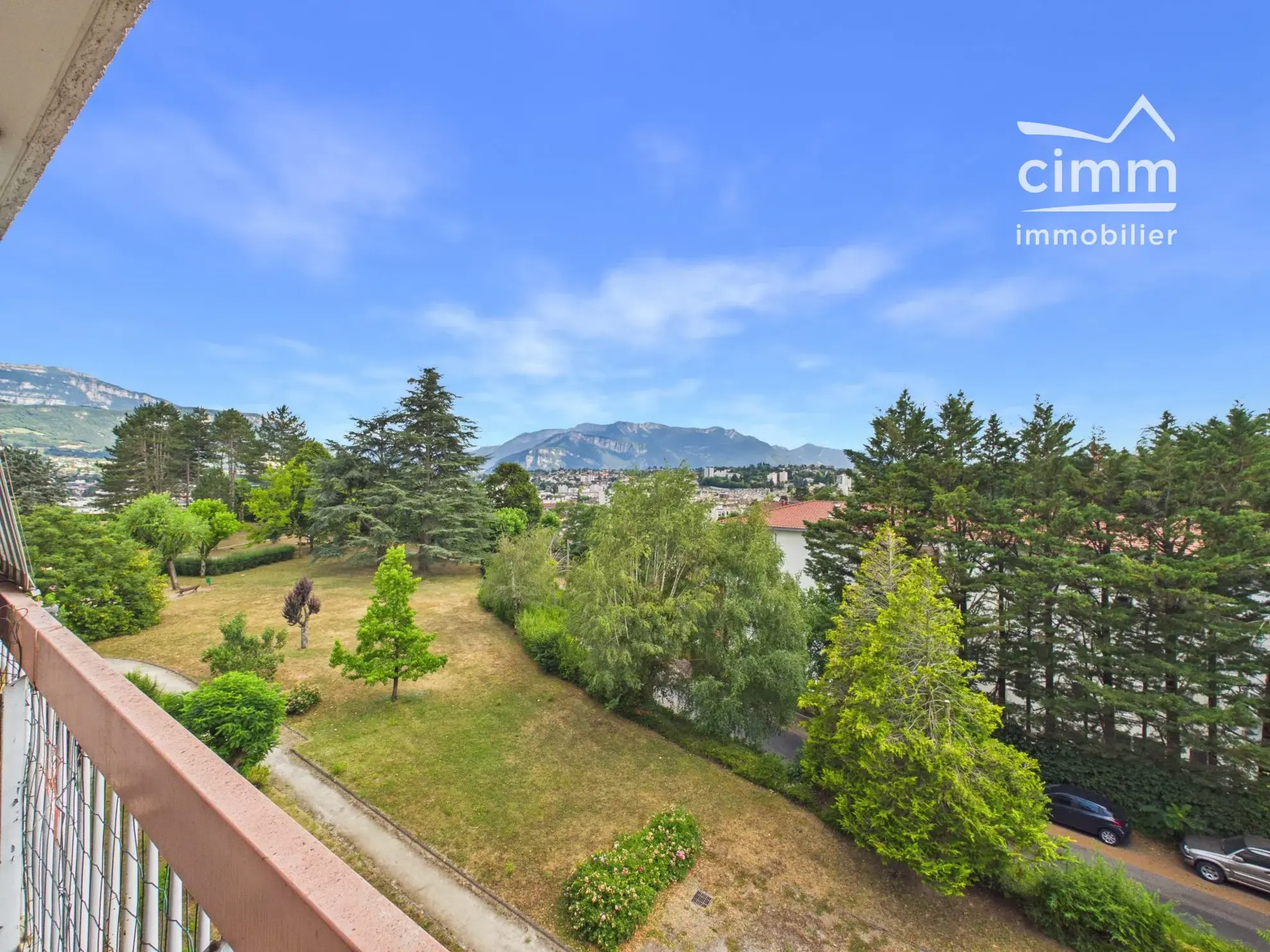 Appartement T3 avec balcon à Voiron - Vue dégagée - Résidence le Belvédère