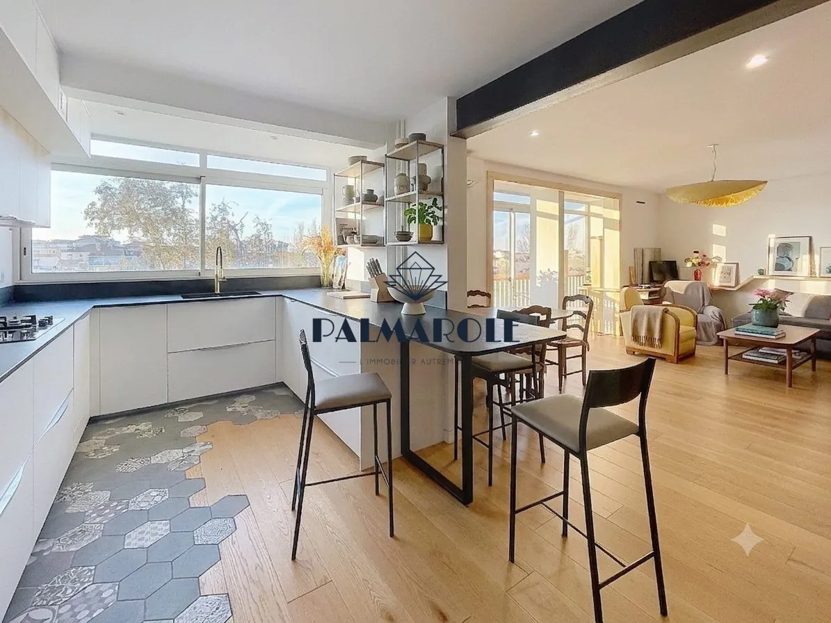 Appartement T4 rénové avec garage sécurisé à Perpignan, secteur Castillet