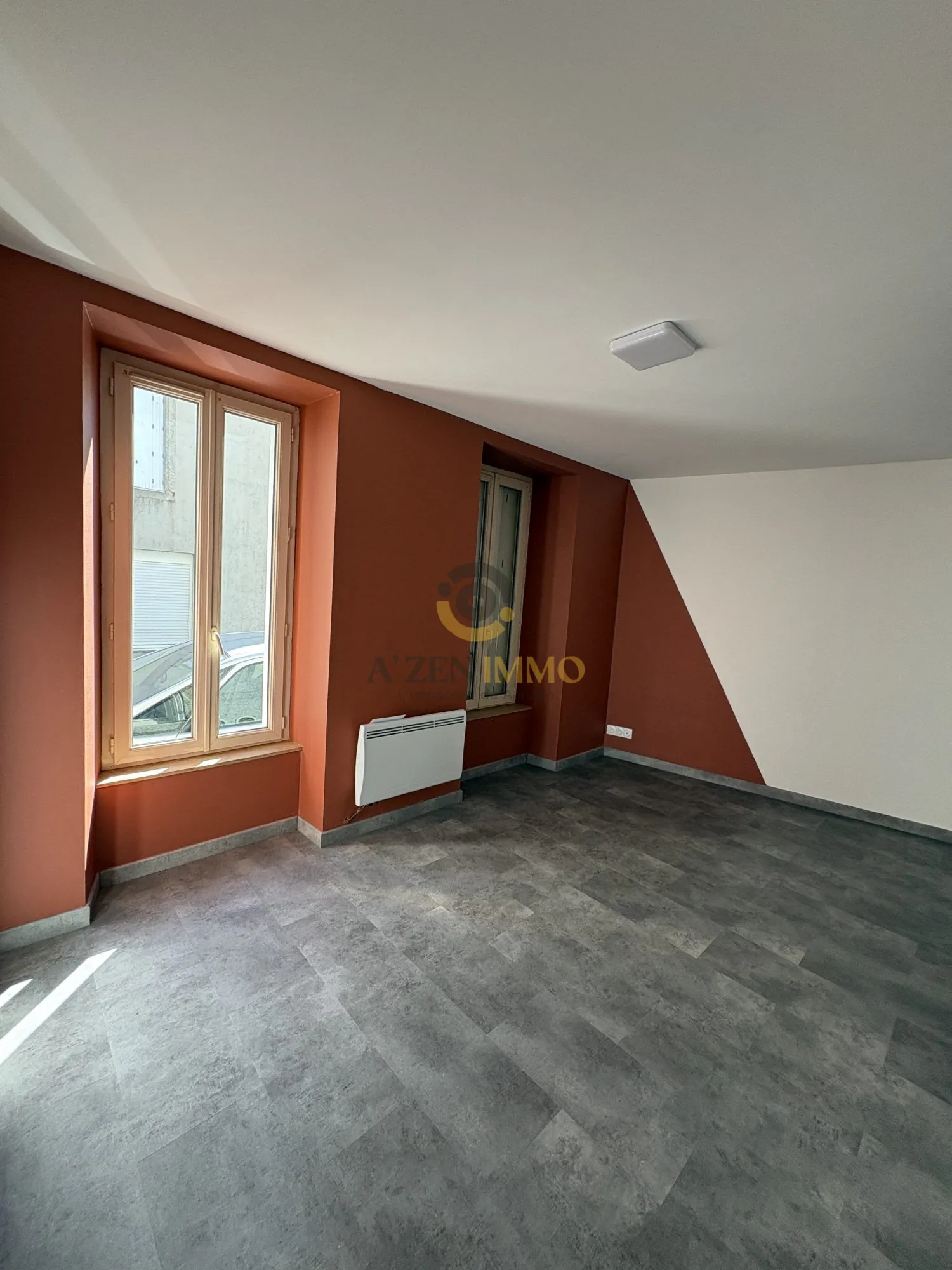 Immeuble de rapport à vendre au centre-ville de Bressuire - Opportunité d'investissement