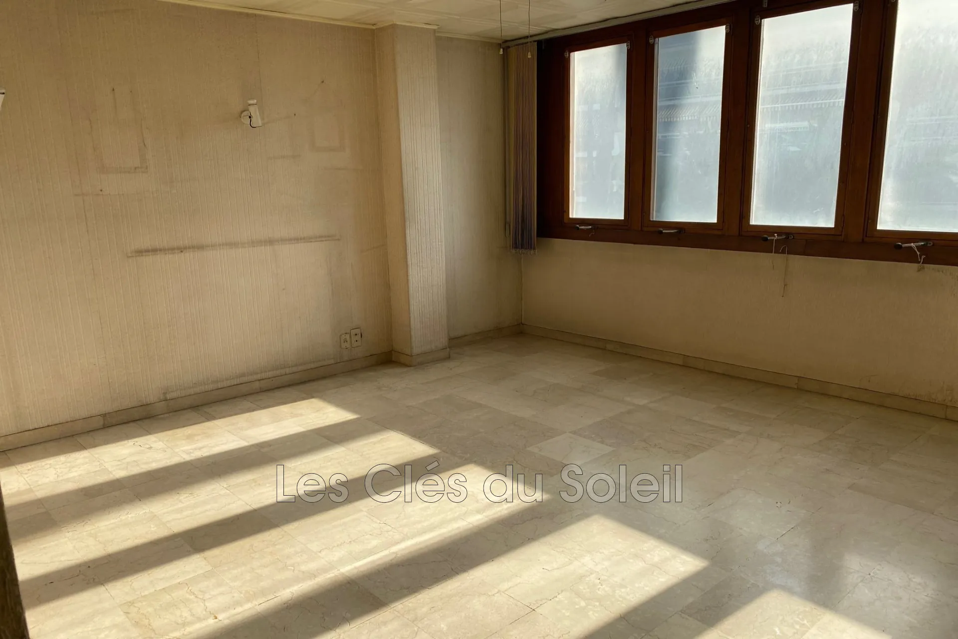 Vente appartement T2 à Hyères – 44 m² à rénover en centre-ville