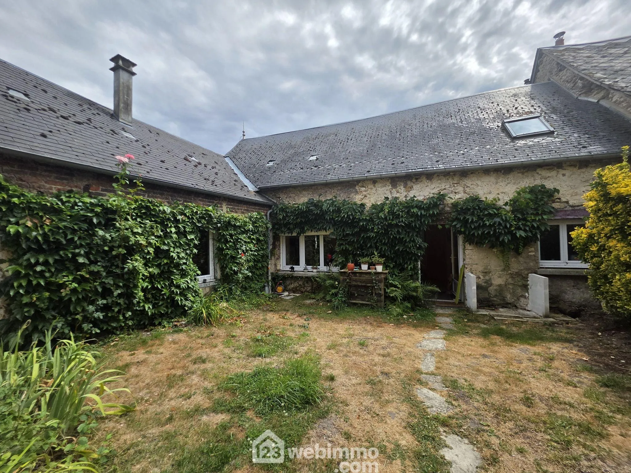 Maison à Saint-Thomas avec deux habitations indépendantes et jardin privé