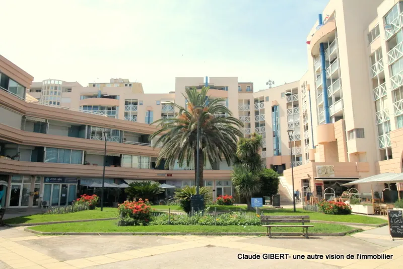 Appartement T2 de 48 m² avec vue sur le port de Sète – Résidence avec piscine