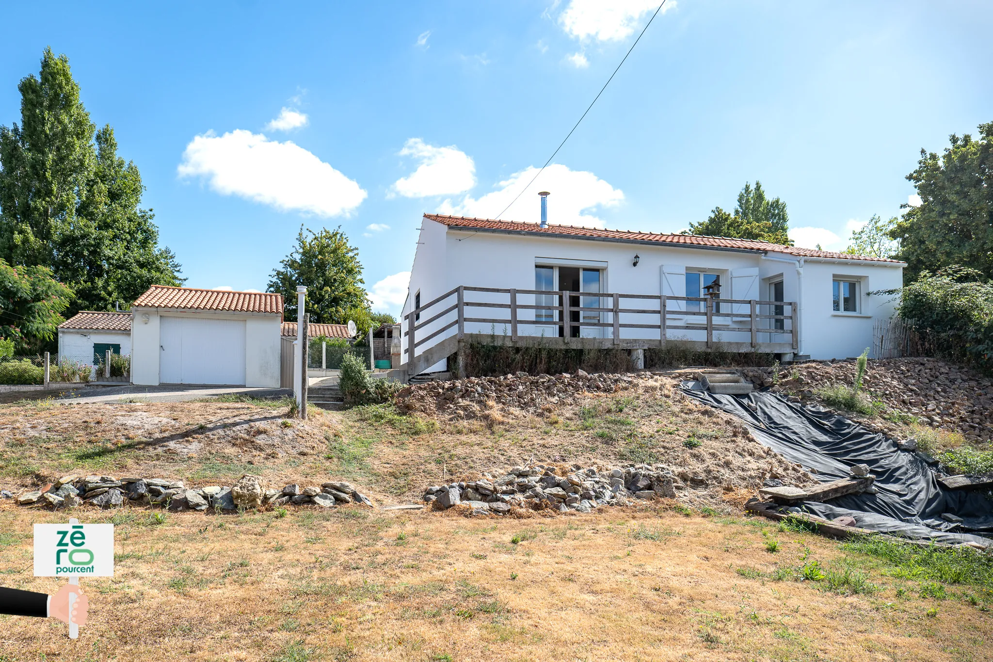 Maison individuelle de 116 m² avec garage et terrain de 1000 m² à Commequiers
