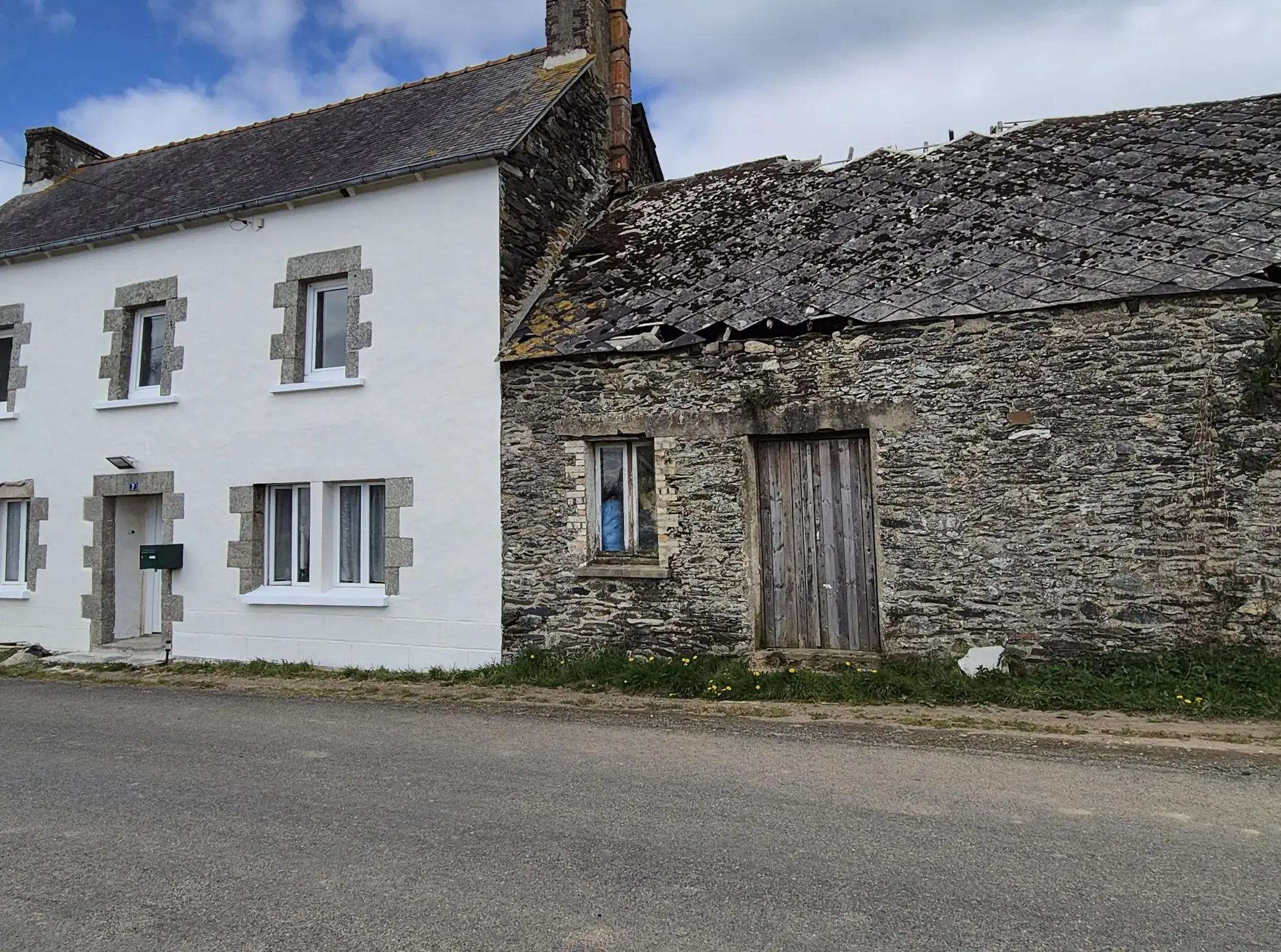 Maison de campagne à vendre à Saint Gilles Vieux Marché avec terrain et dépendance