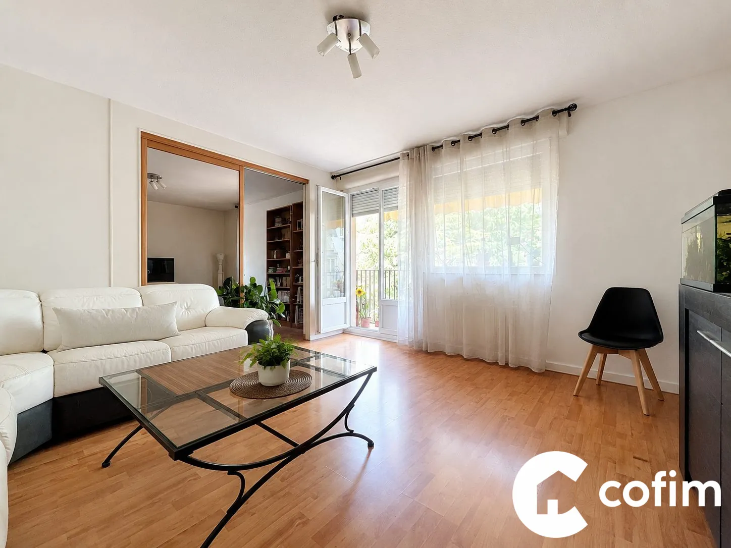 Appartement T3/4 de 76 m² avec balcon, garage et cave à Pau