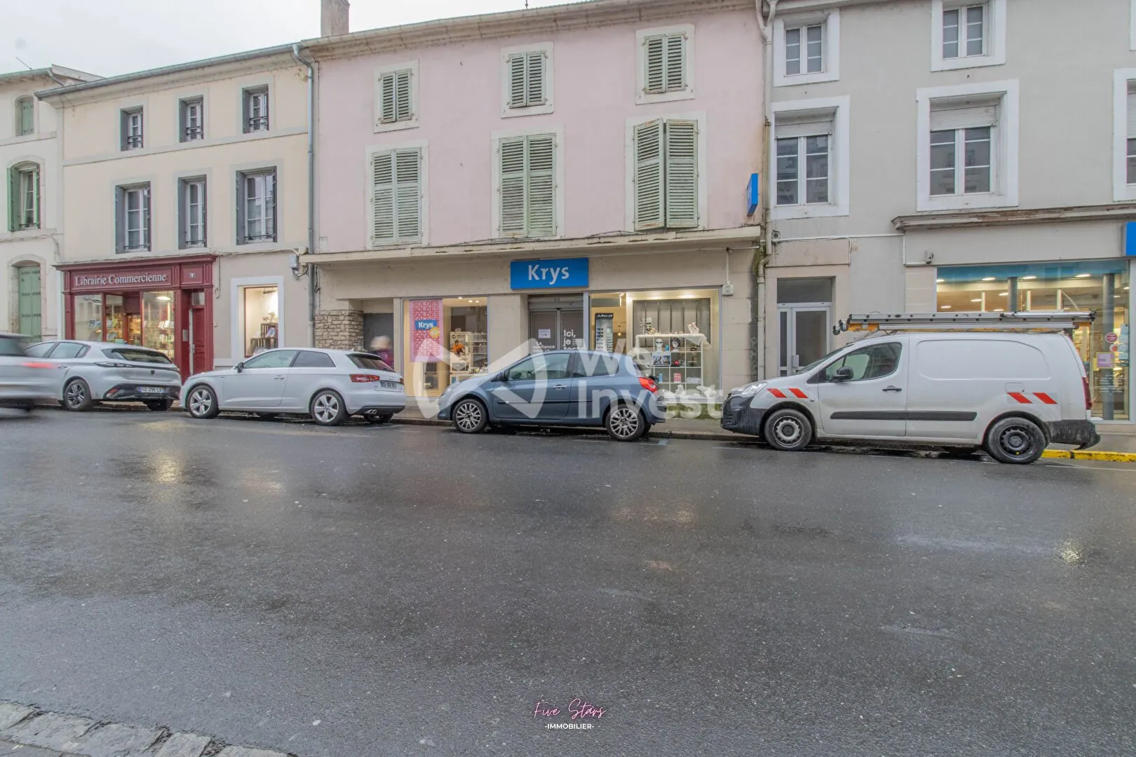 Immeuble à vendre à Commercy de 540 m² avec local commercial et appartements libres