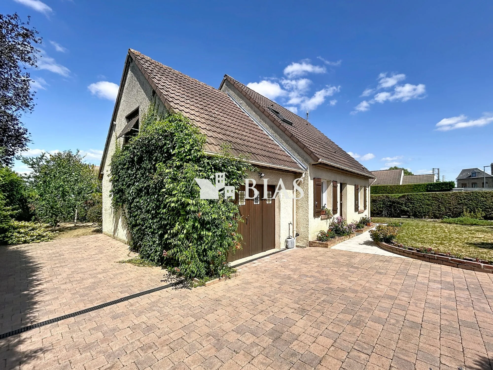 Maison à vendre à Caudebec-lès-Elbeuf avec jardin et garage - Superbe état
