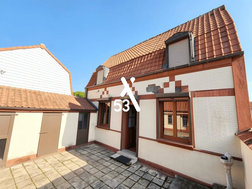 Maison à rénover avec potentiel à Aire-sur-la-Lys, secteur paisible
