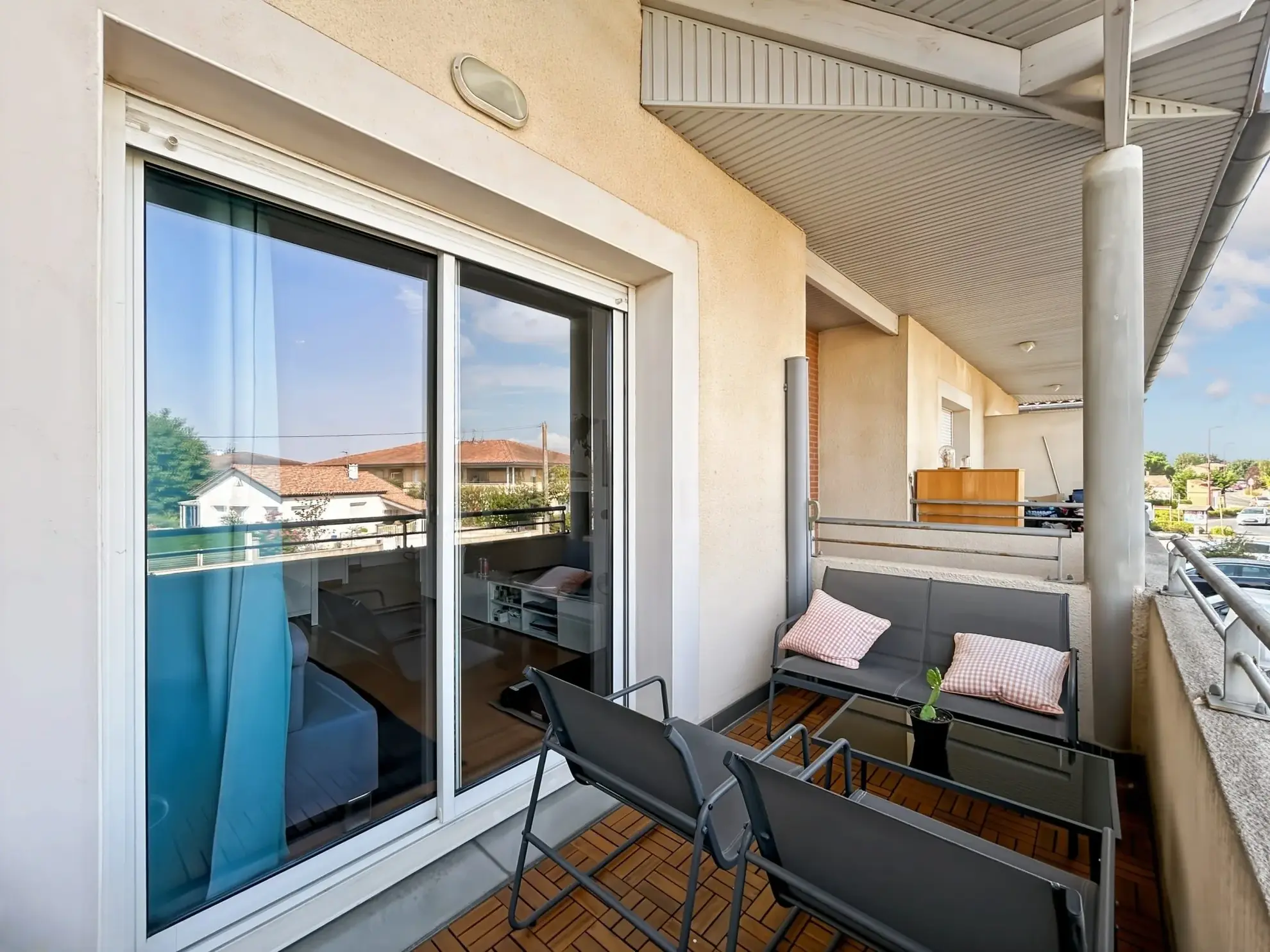 Appartement 2 pièces de 38 m² avec balcon et parking à Frouzins