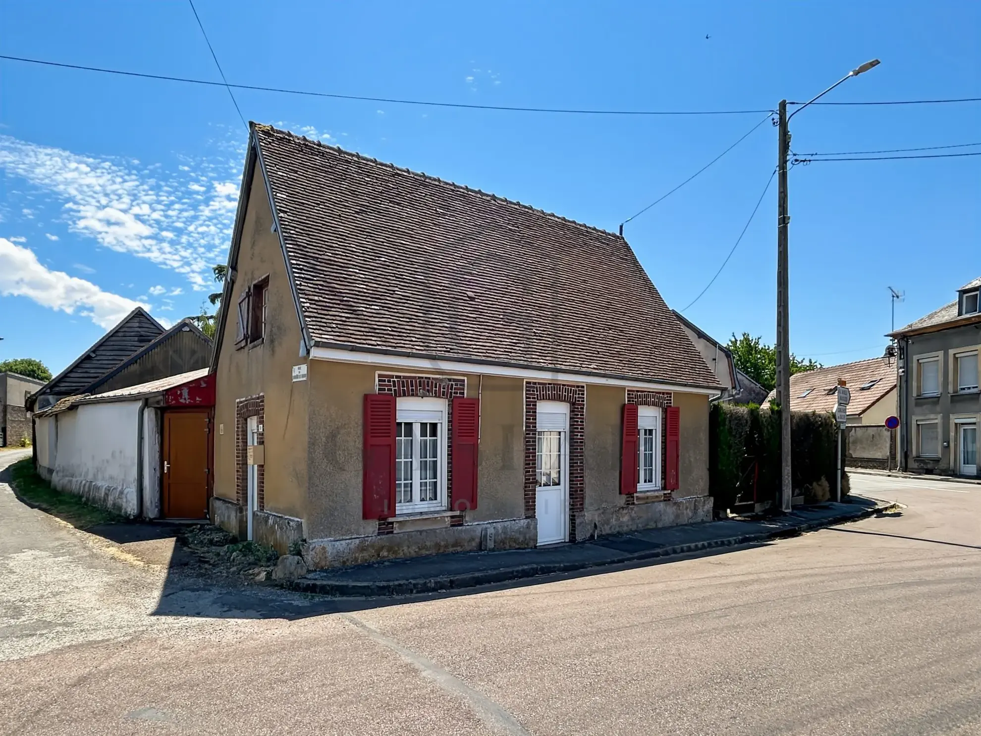 Maison à rénover avec 3 chambres sur 162 m² proche Conches-en-Ouche