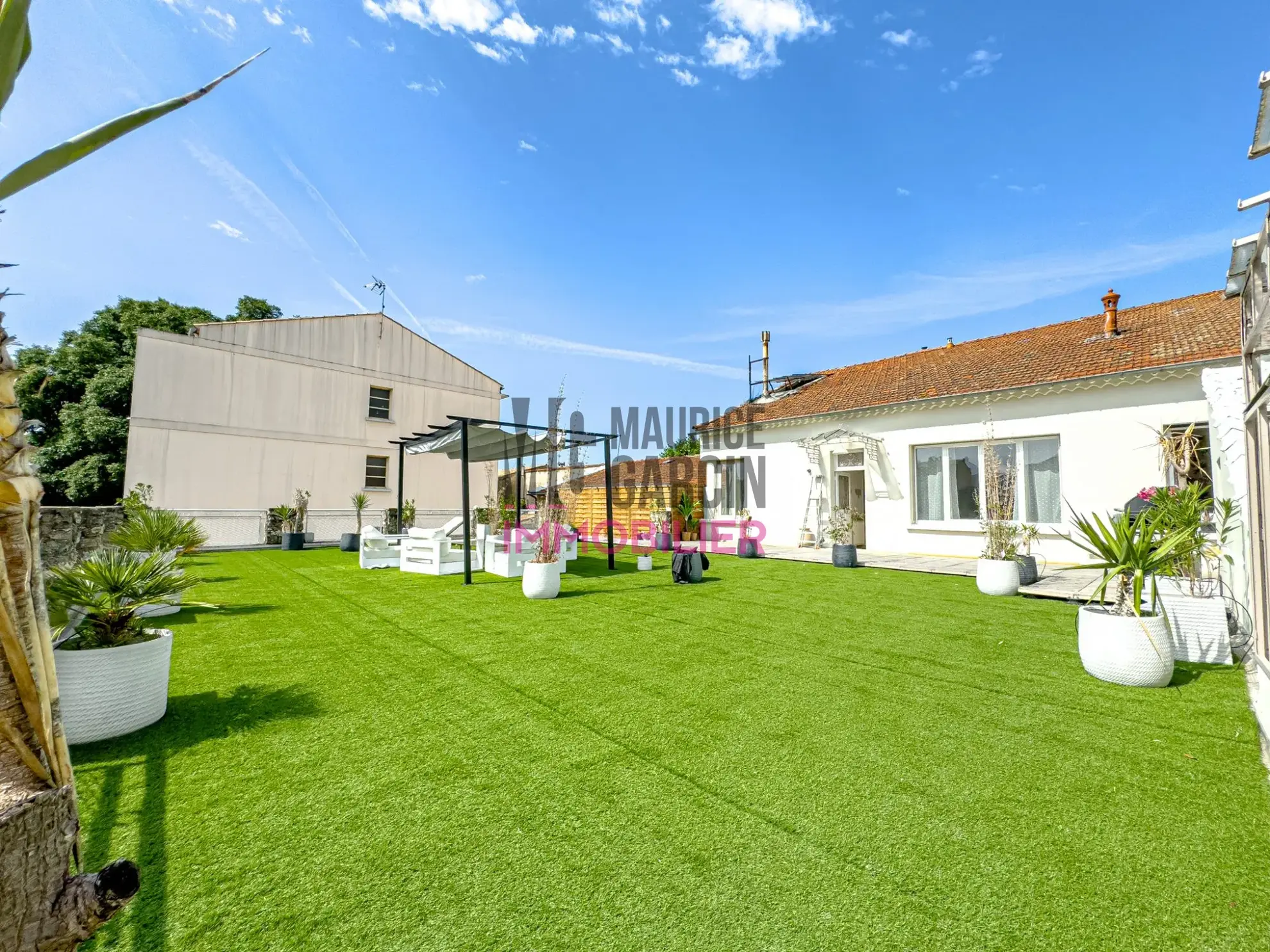 Appartement rénové de 99 m² avec terrasse de 200 m² à Cavaillon