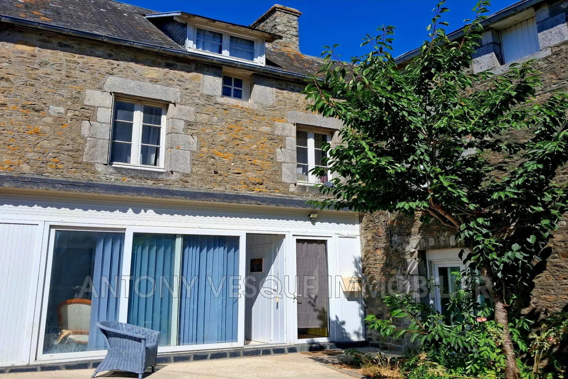 Charmante maison en pierre à vendre à Agon-Coutainville en Normandie