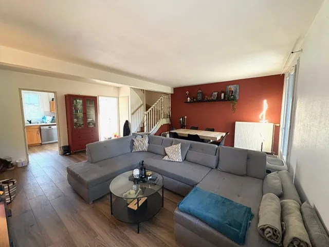 Maison familiale de 100m² avec jardin et garage à La Verville, Mennecy
