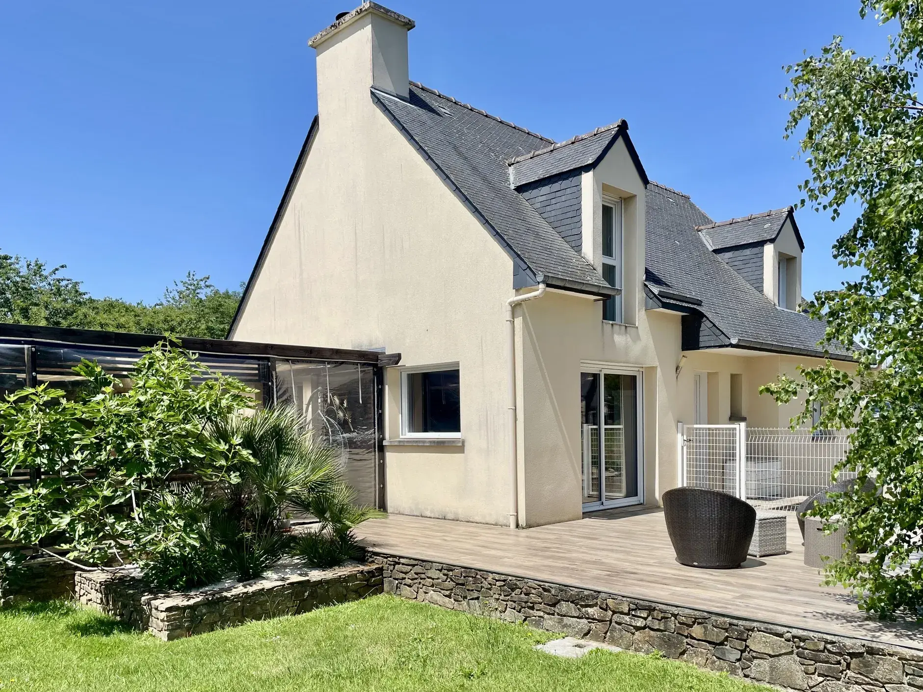Belle maison contemporaine avec jardin clos à Lannebert, Côtes-d'Armor