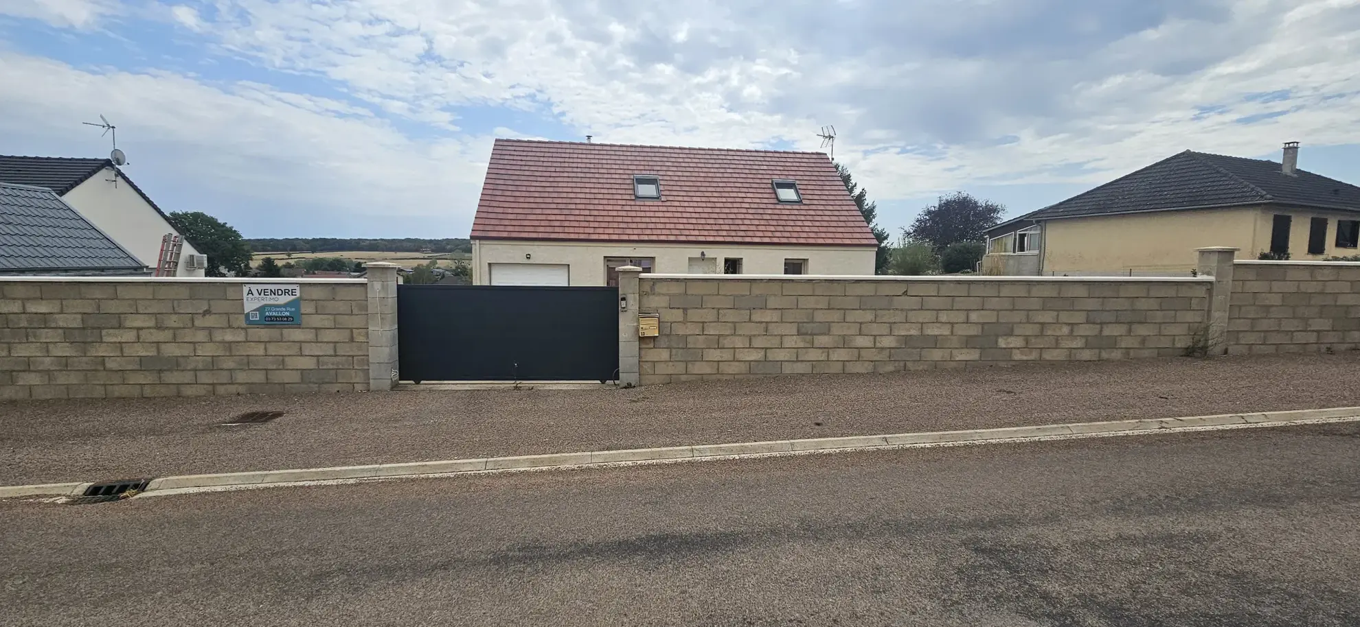 Maison neuve à Sainte-Magnance avec 4 chambres, terrasse et garage