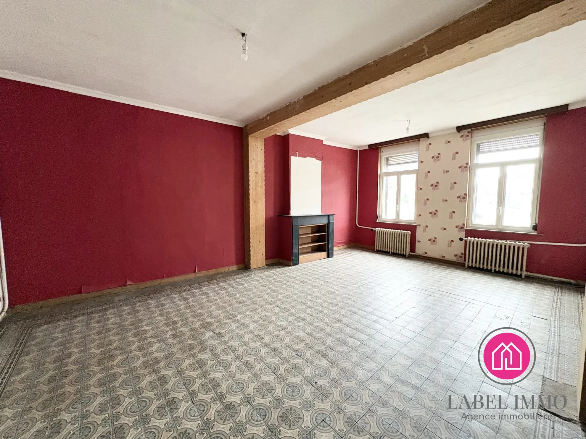 Maison à vendre à Aniche avec grand potentiel et proximité des commodités