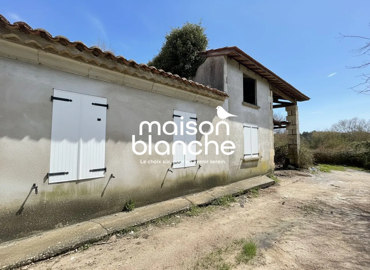 Maison à vendre à Montguyon avec potentiel de rénovation et grand terrain