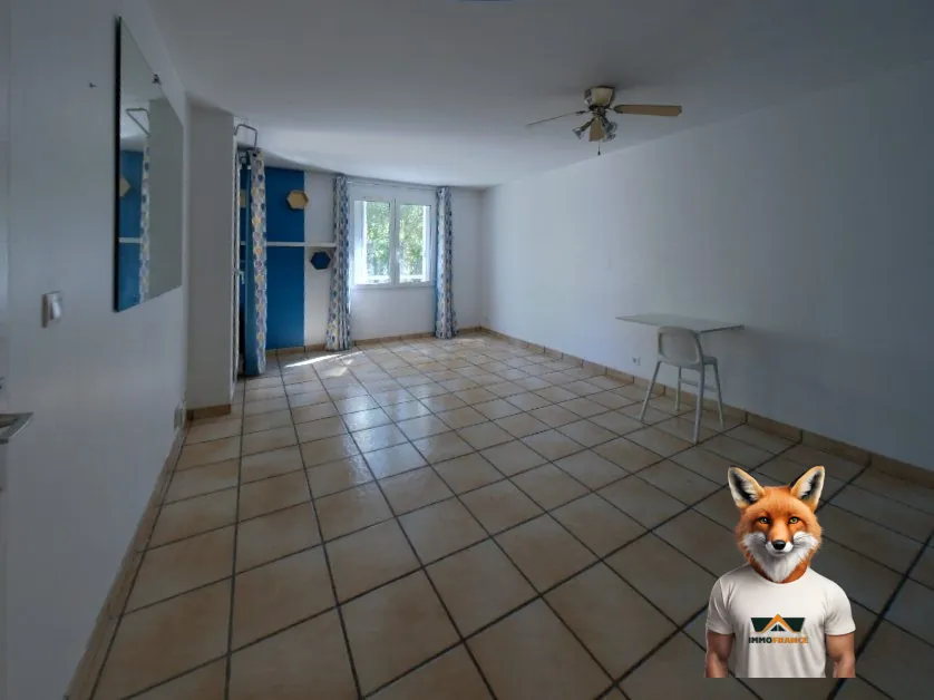 Appartement T3 de 63 m² avec balcon et parking en résidence sécurisée à La Vaucouleur