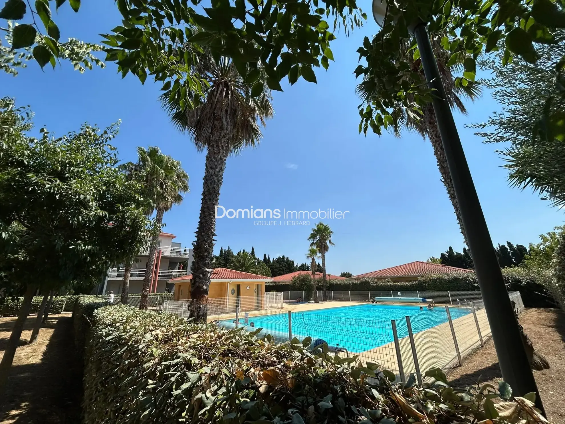 Appartement T3 à Baho avec terrasse, piscine, potentiel locatif, bonne exposition