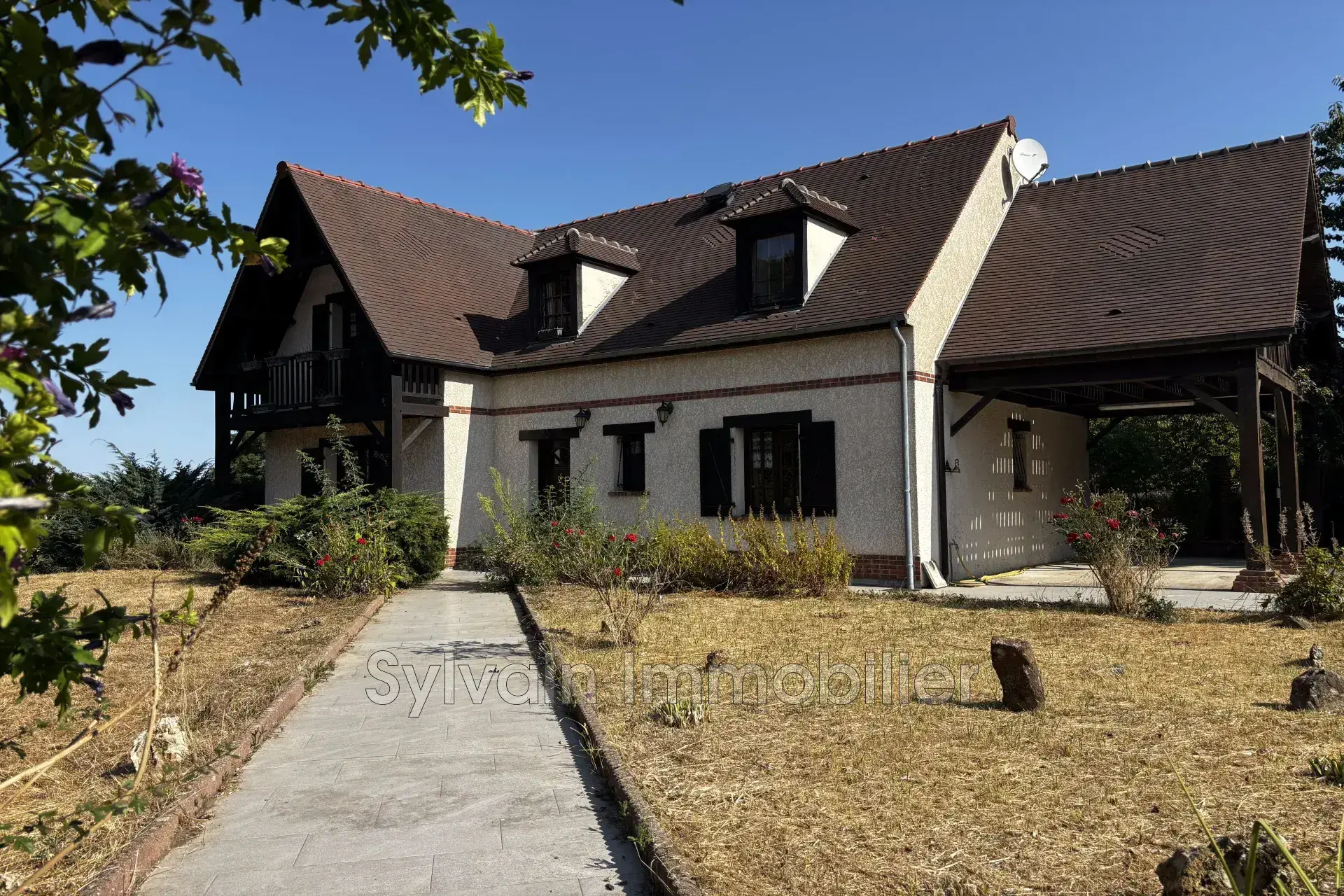 Belle maison familiale de 132 m² avec grand terrain à Hanvoile - Immobilier de caractère
