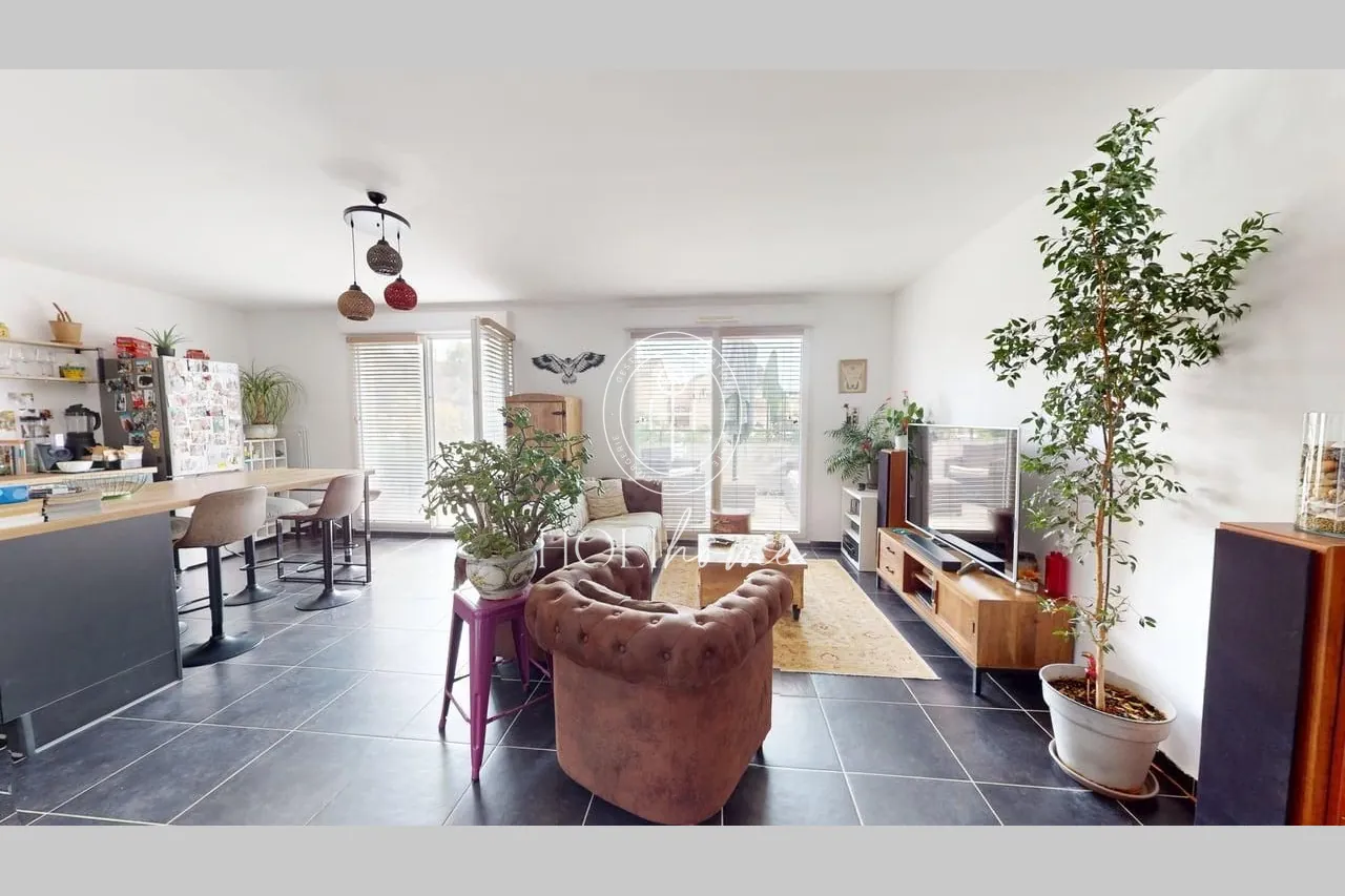 A vendre appartement 3 pièces avec terrasse à Pertuis – 64 m²