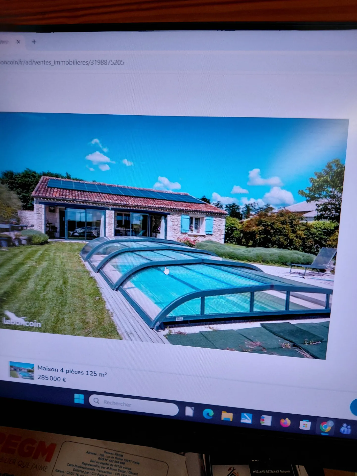 Magnifique ensemble immobilier avec maison, piscine, serre et exploitation agricole en Dordogne