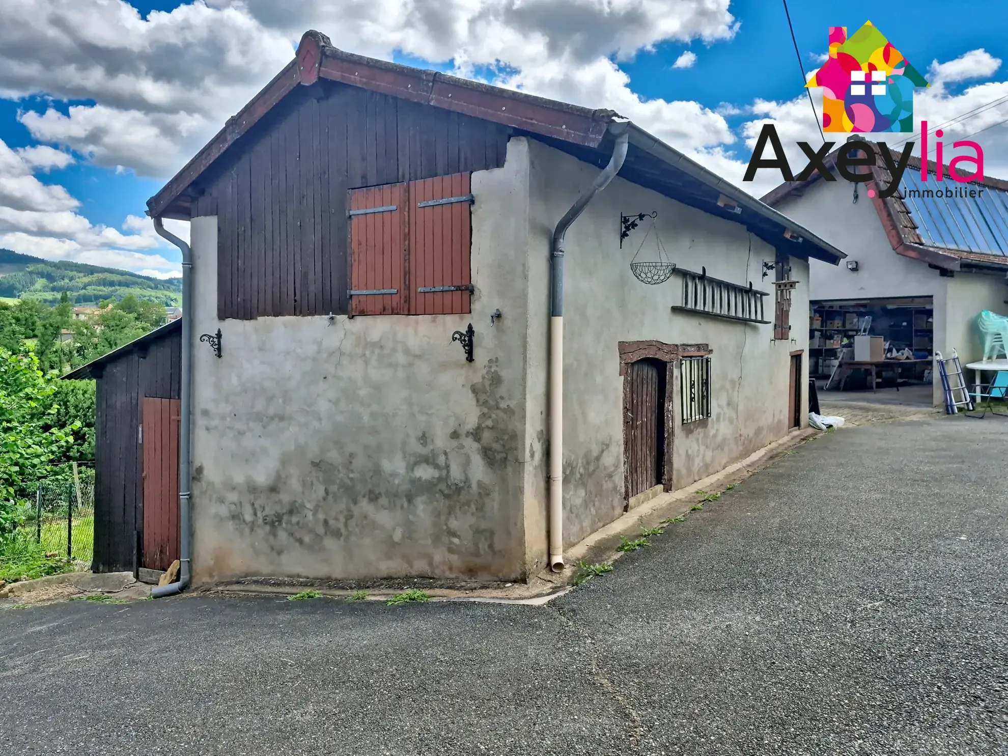 À vendre maison 3 pièces avec terrain, garage et dépendances à Belmont-de-la-Loire