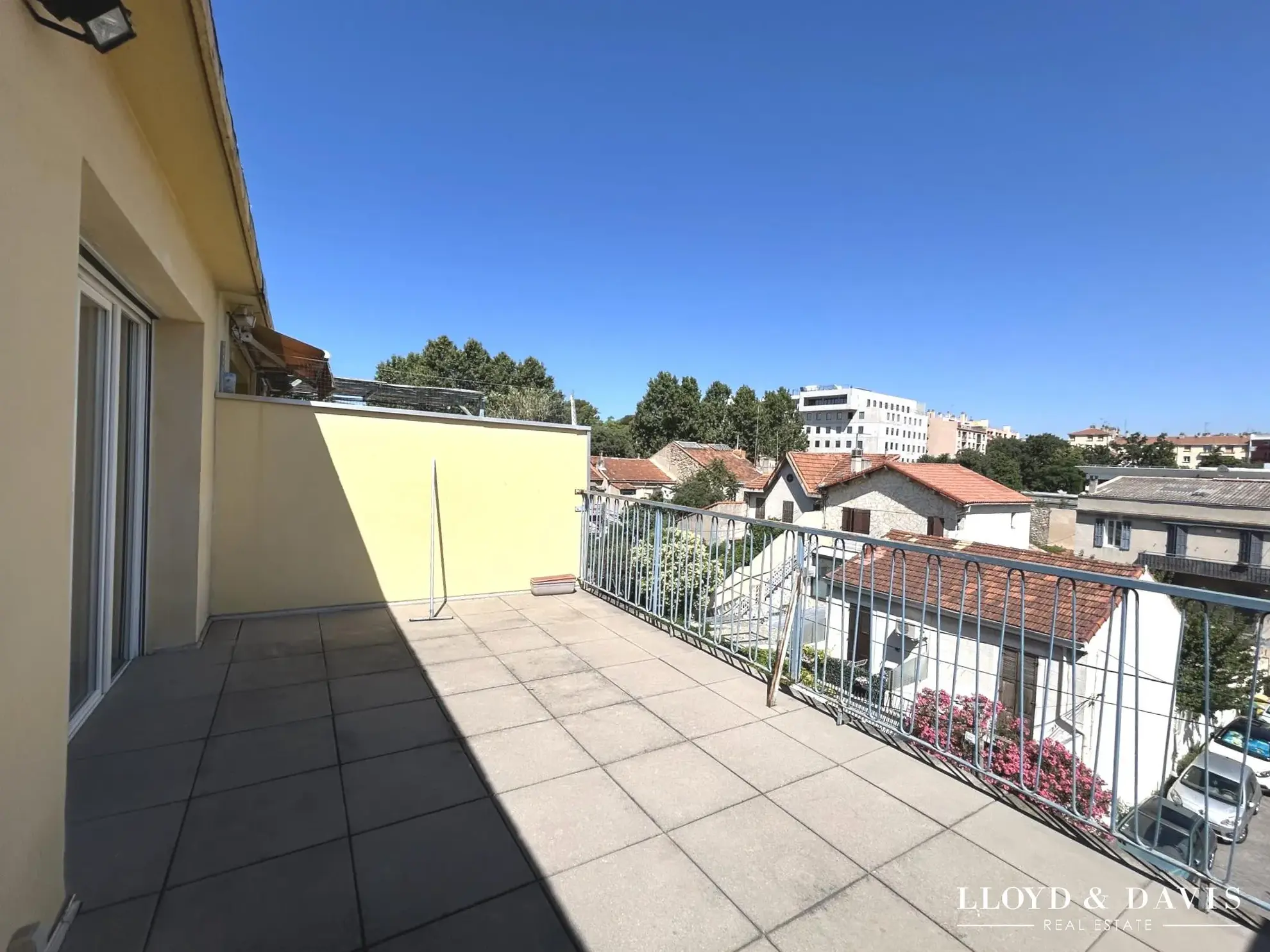 Achat T2 avec terrasse à Marseille La Capelette proche fac de médecine