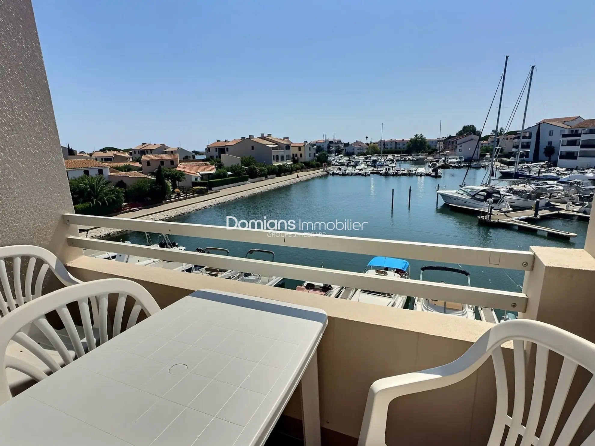 Appartement T2 cabine avec piscine et vue marina à Saint-Cyprien 