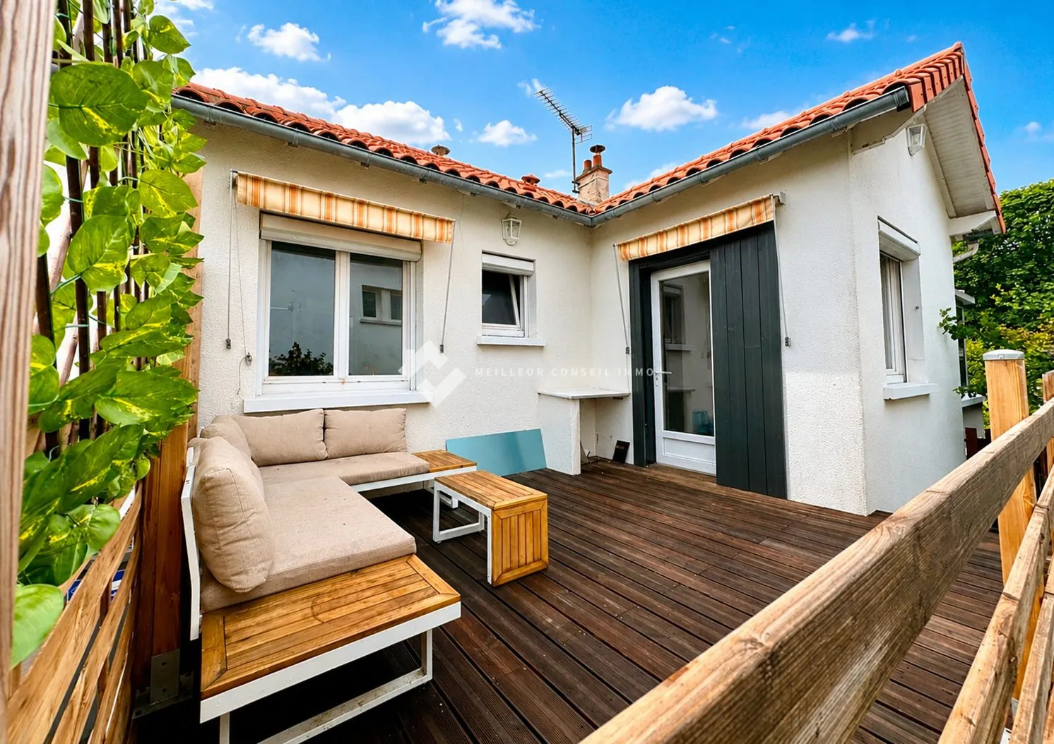Maison rénovée avec 3 chambres, terrasse et garage à Buxerolles