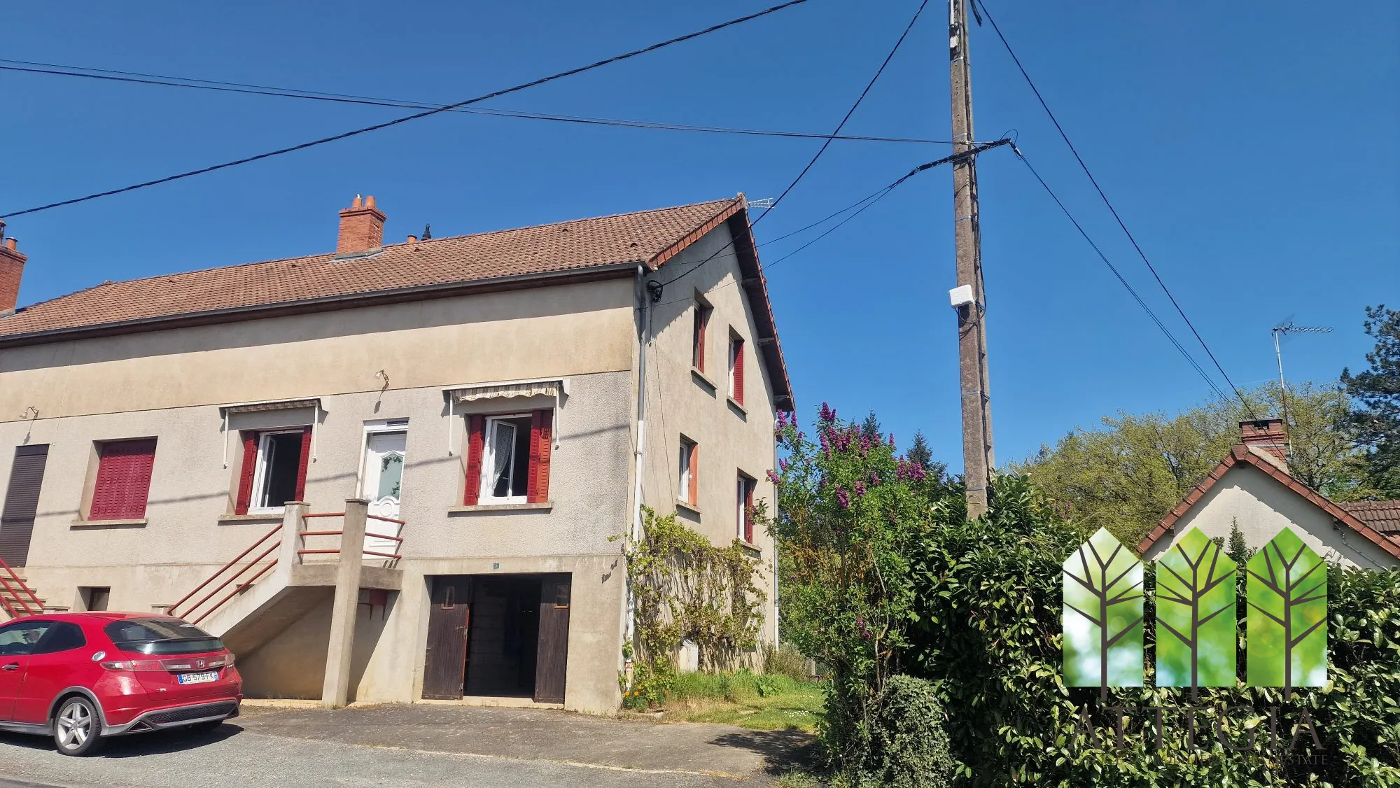 Maison à Boussac-Bourg avec 4 chambres, jardin et sous-sol complet
