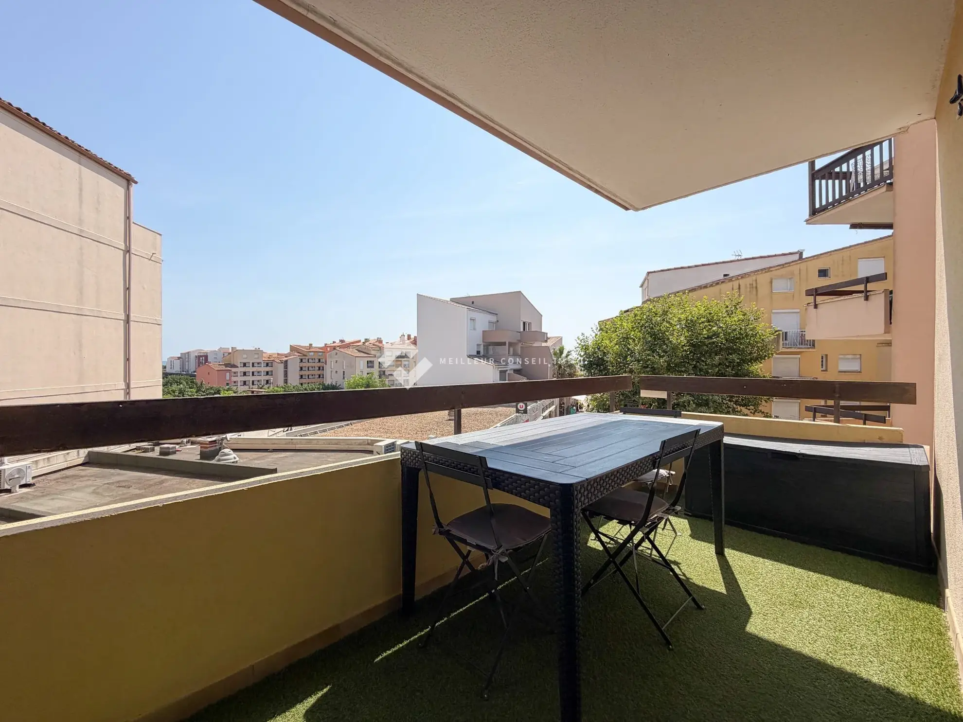 Studio rénové avec loggia proche plage du Môle à Agde
