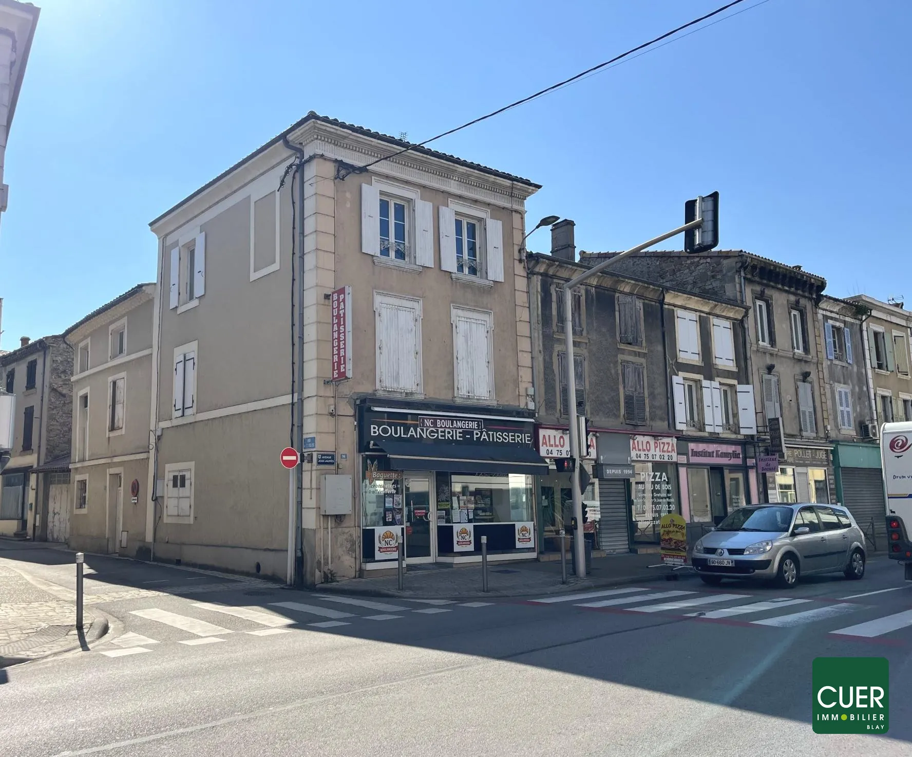 Investissement immobilier à Tain-l'Hermitage avec potentiel de rénovation - 190 m²