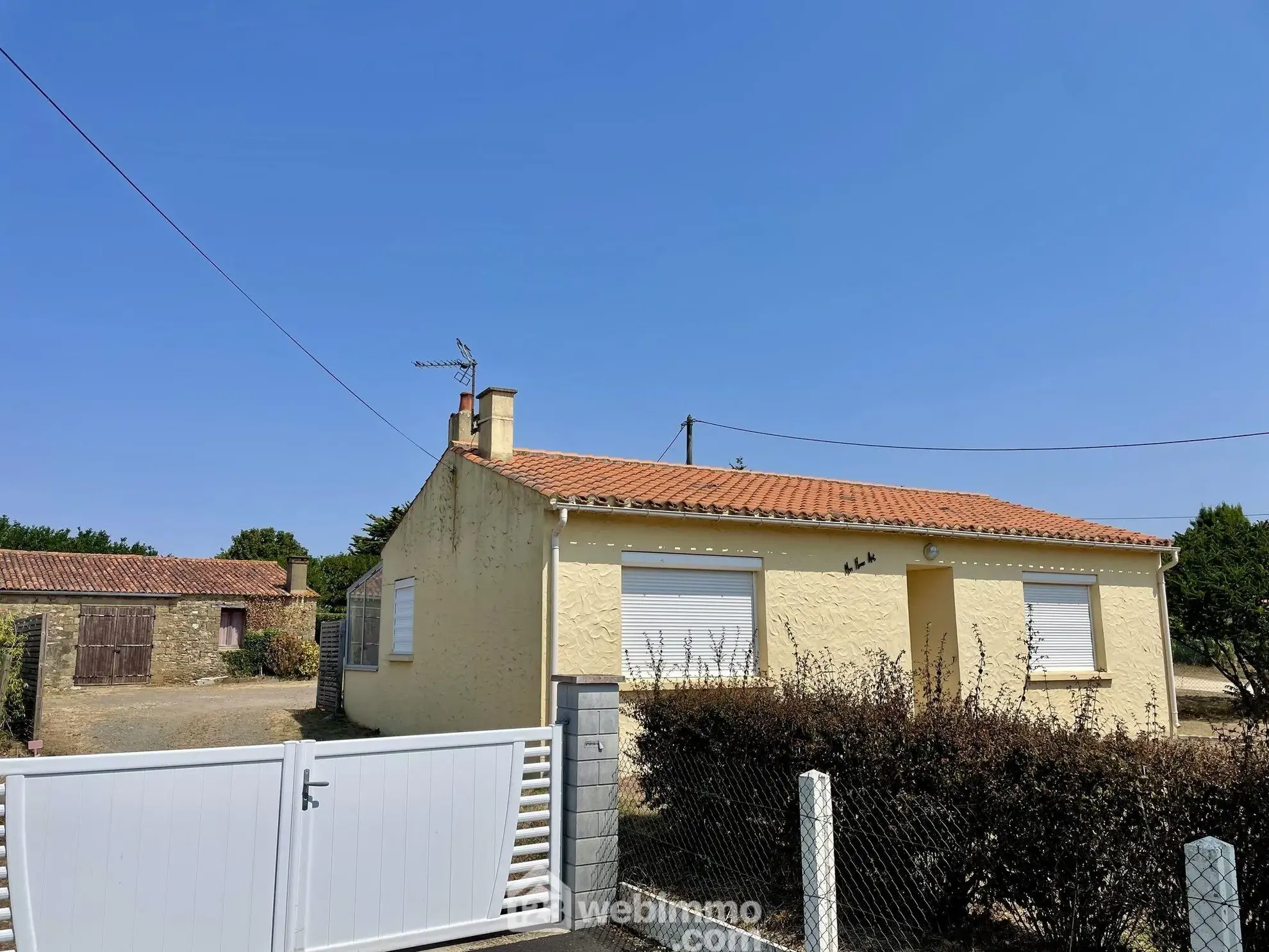Charmante maison à rénover avec grange indépendante proche de Jard-sur-Mer