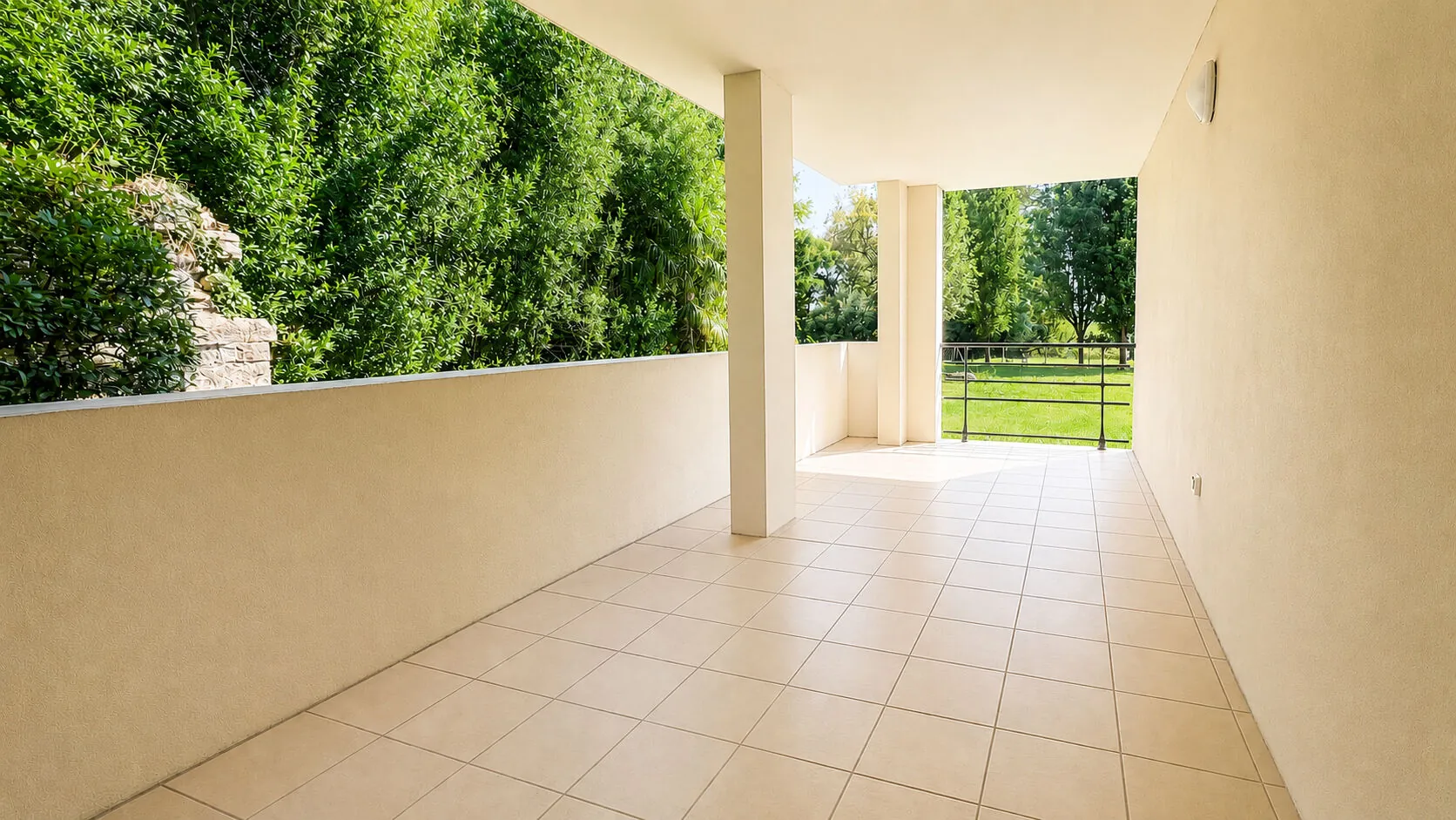 Appartement T3 avec terrasse et parking à Bayonne – Résidence récente en environnement paisible
