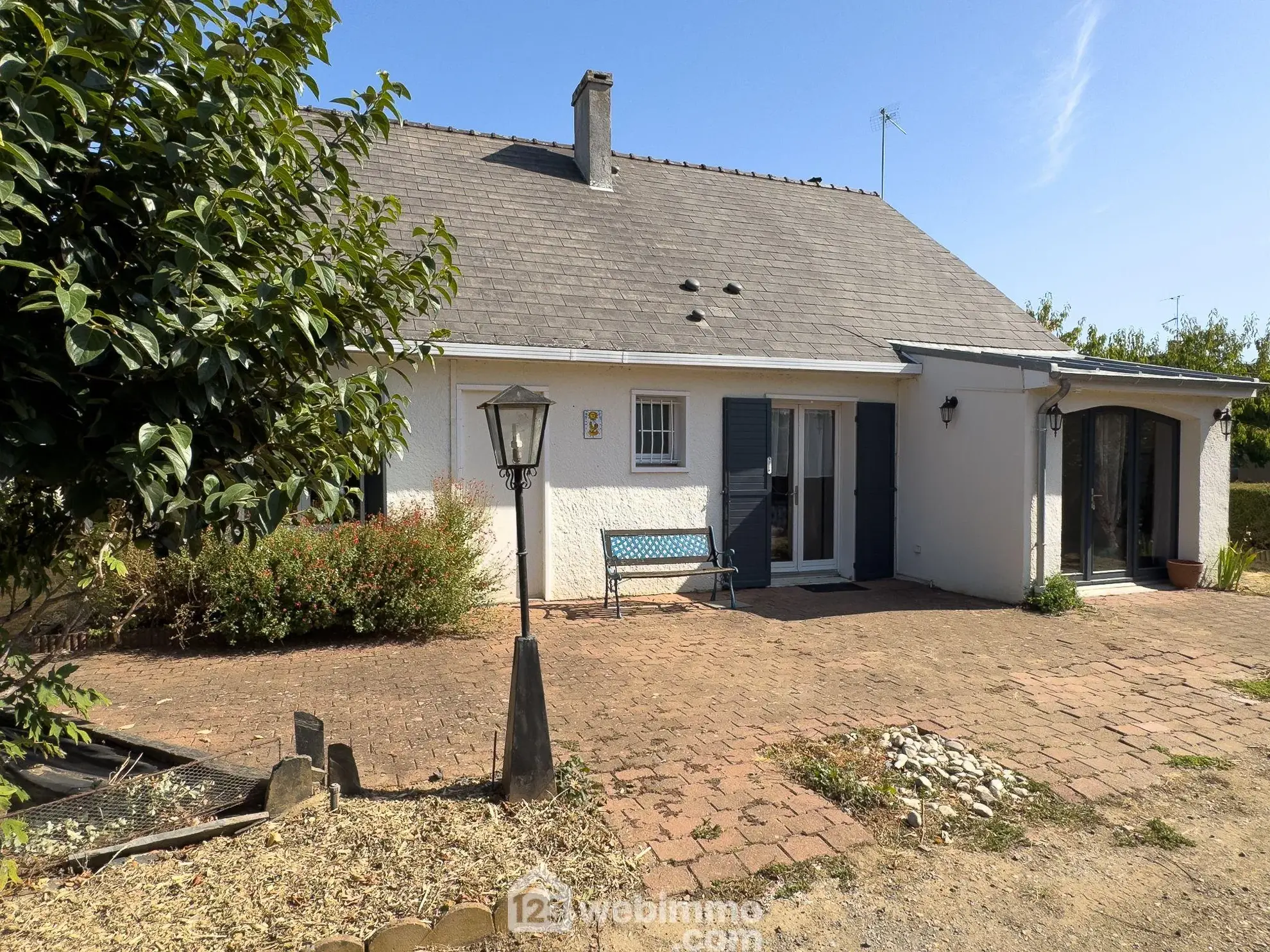 Maison de plain-pied rénovée à vendre à Saint Mathurin sur Loire