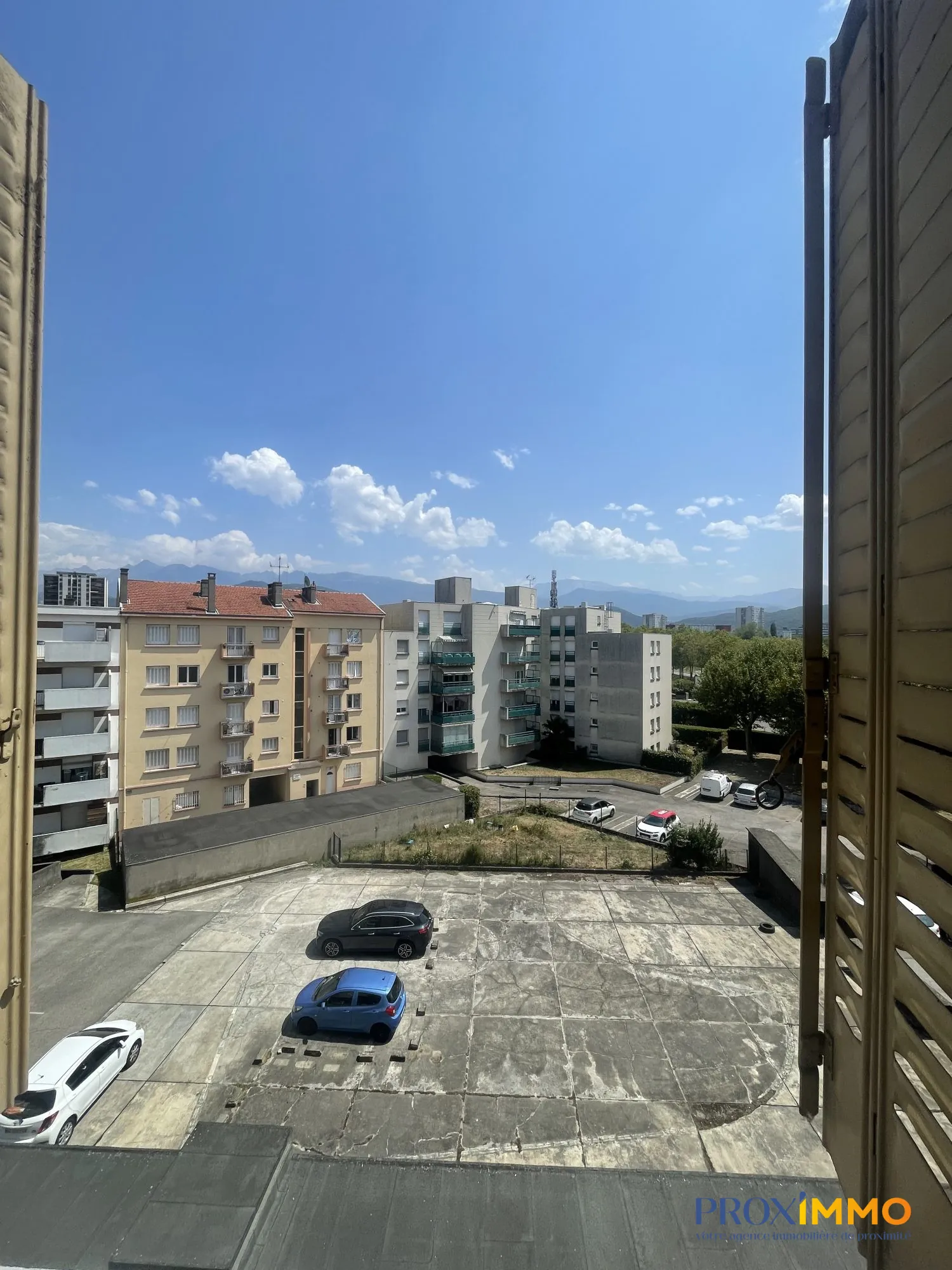 Charmant appartement T3 de 58 m² à Grenoble avec cave et stationnement
