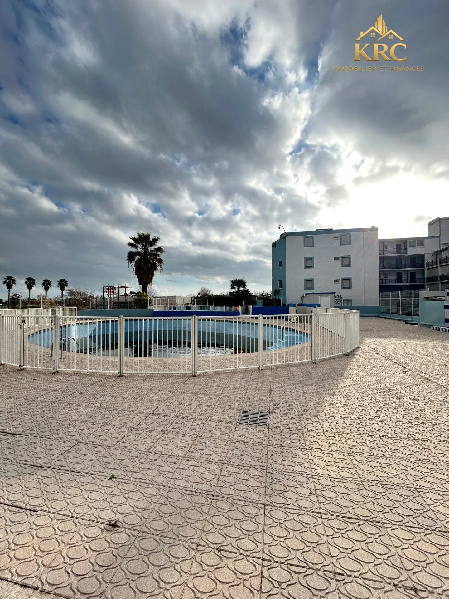 Studio avec piscine au Grau-du-Roi, 29 m², résidence sécurisée et parking privé