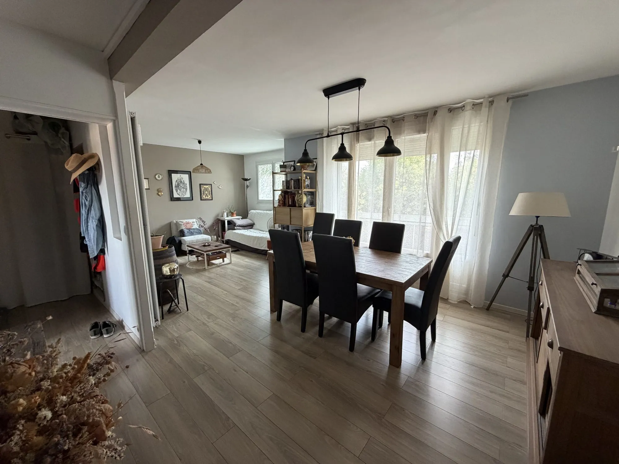 Appartement traversant de 64,53 m² avec 2 chambres à Tinqueux, cave et balcon