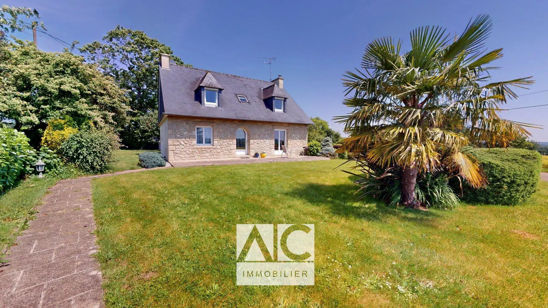 Maison 6 pièces, 160 m² avec jardin à Plounévez-Quintin