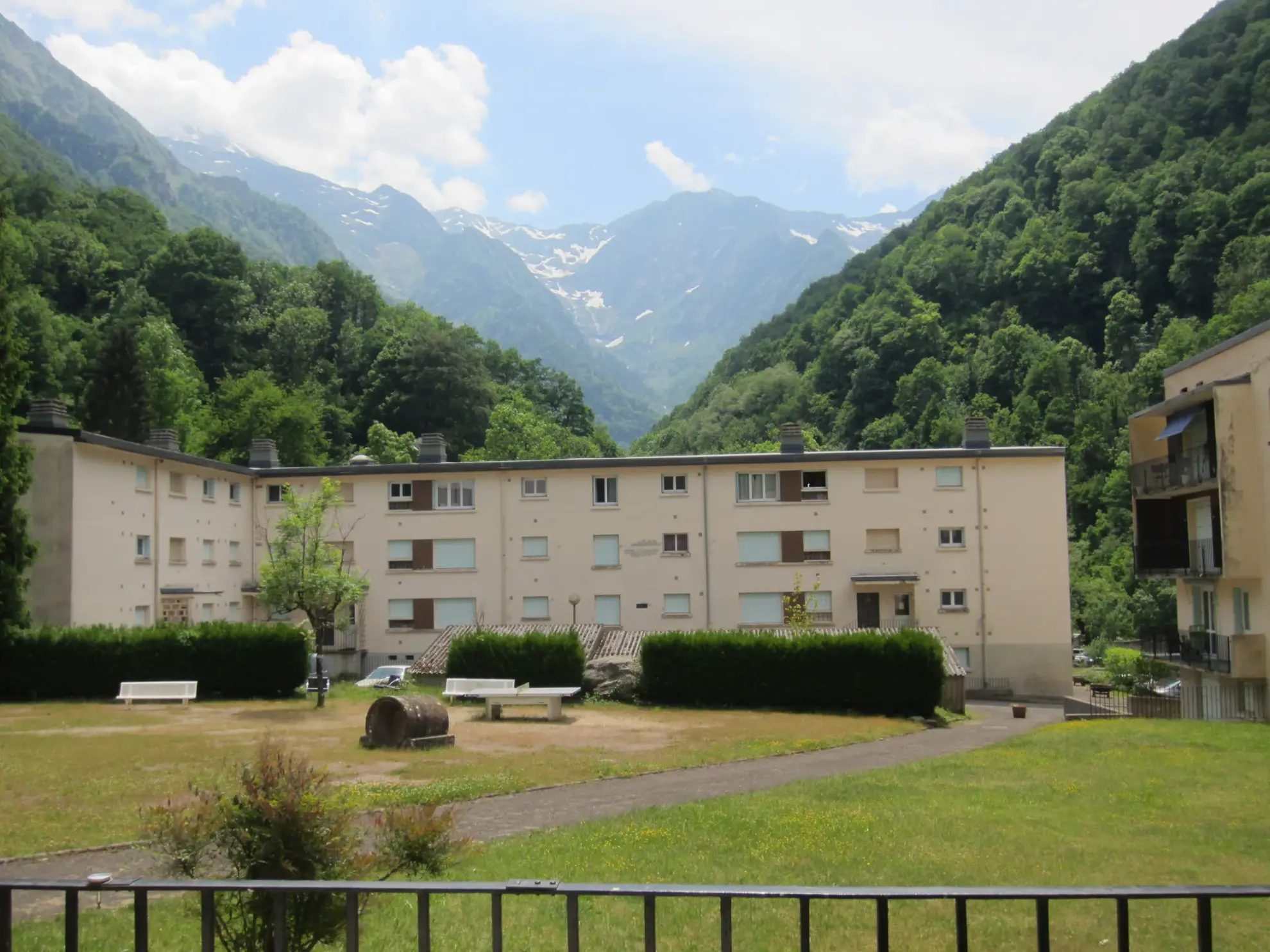 Appartement T3 rénové à Salau, vue montagne, proche randonnée et commerces