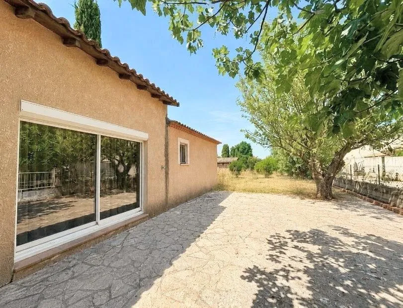 Maison à rénover de 96 m² à Lunel Nord avec grand terrain