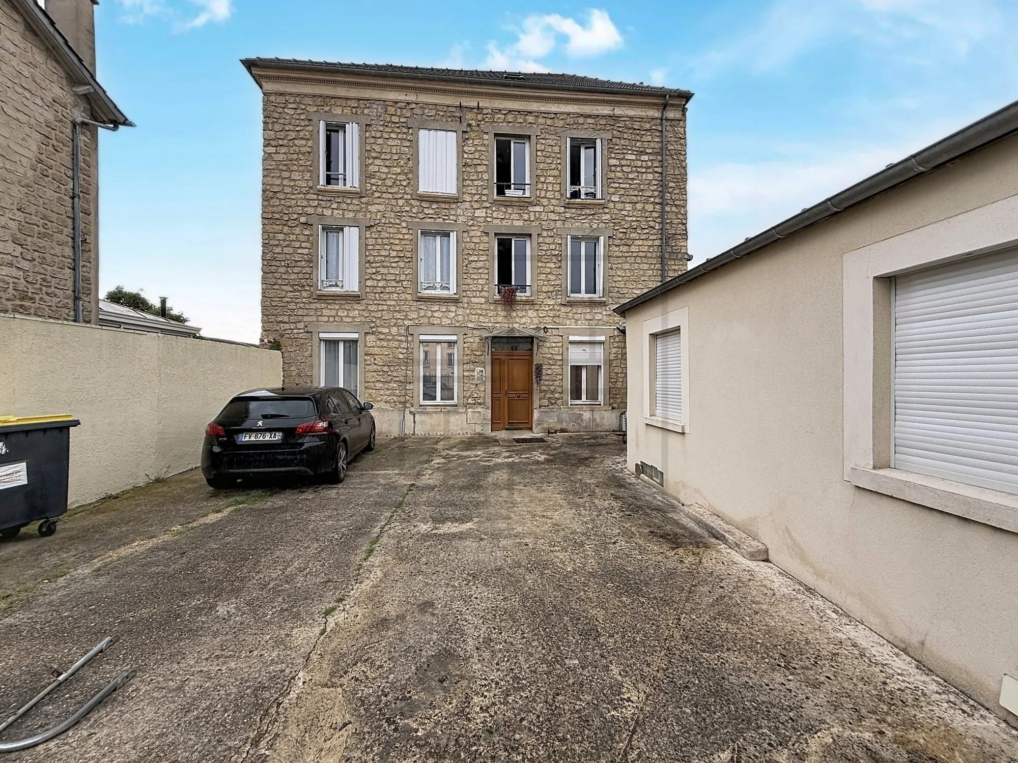 F2 lumineux à vendre à L'Isle-Adam dans le quartier de Nogent
